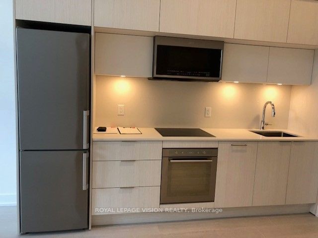 Unit 602 - 25 Adra Grado Way, North York 5