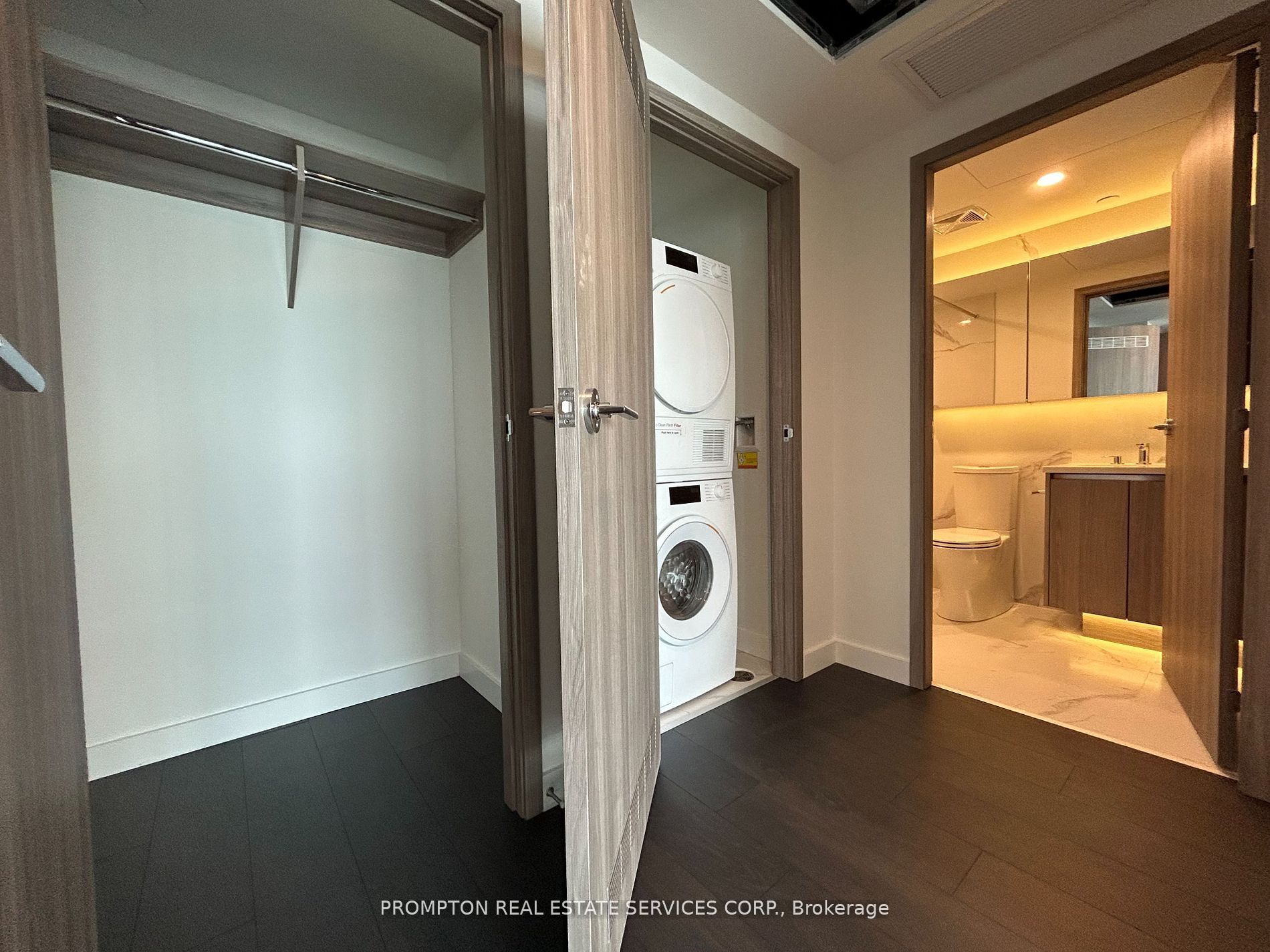 Unit 5212 - 1 Concord Cityplace Way, Toronto 4