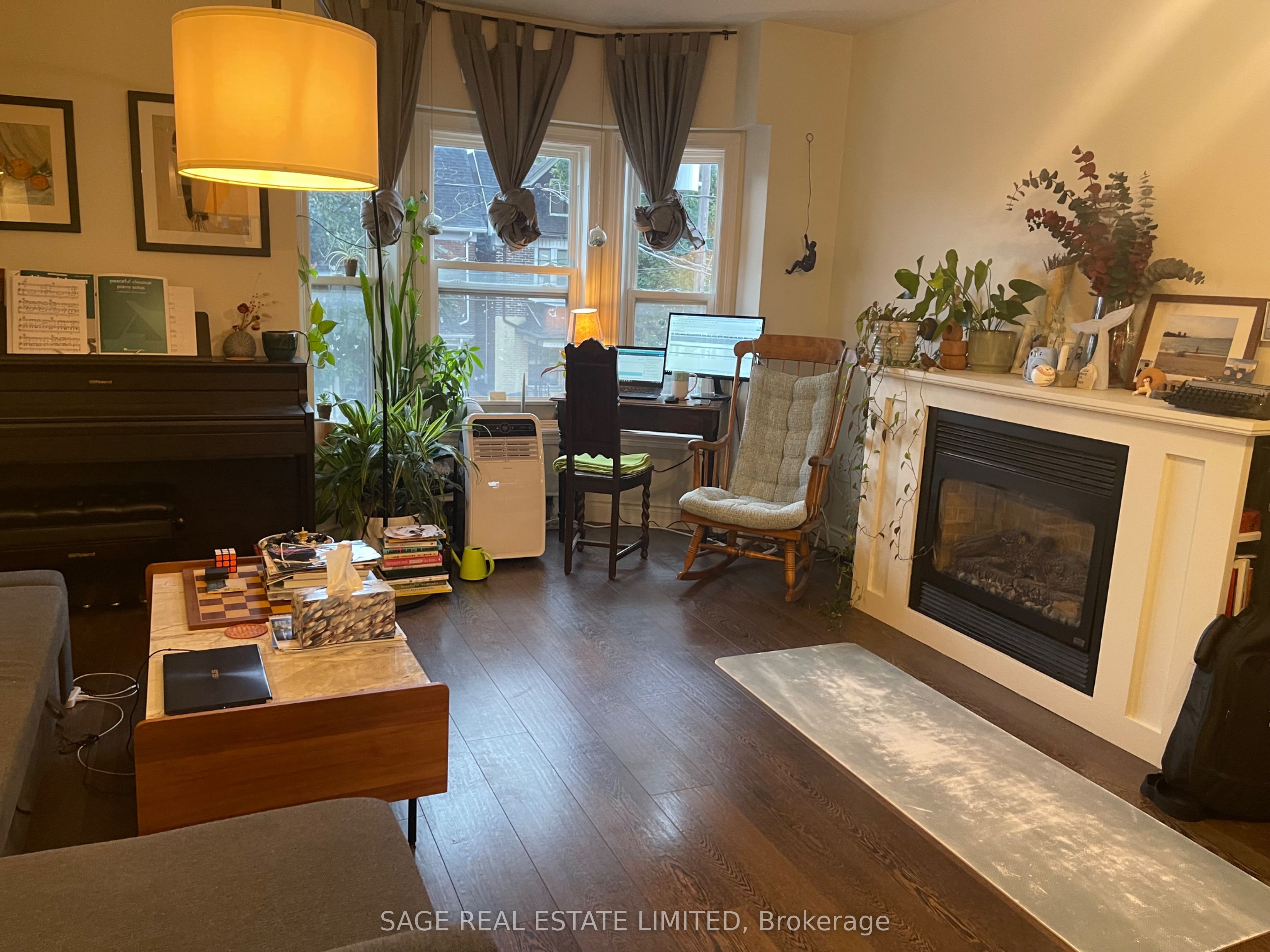 Unit 2nd Flr - 716 Ossington Avenue, Toronto 3