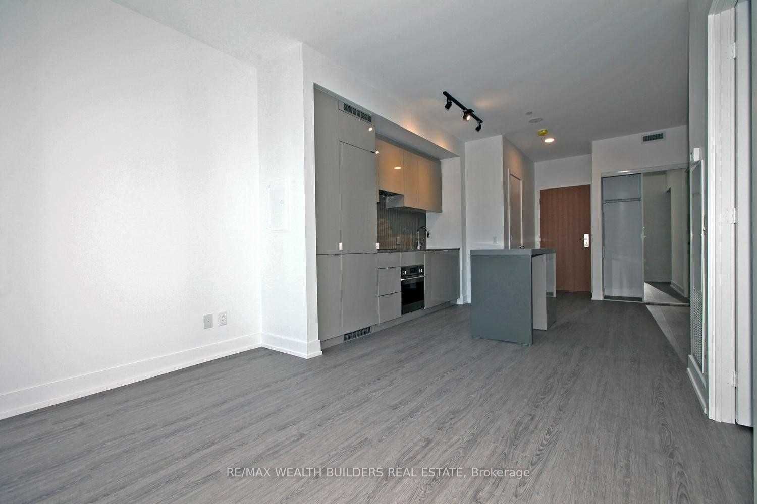 Unit 1106 - 7 Grenville Street, Toronto 5