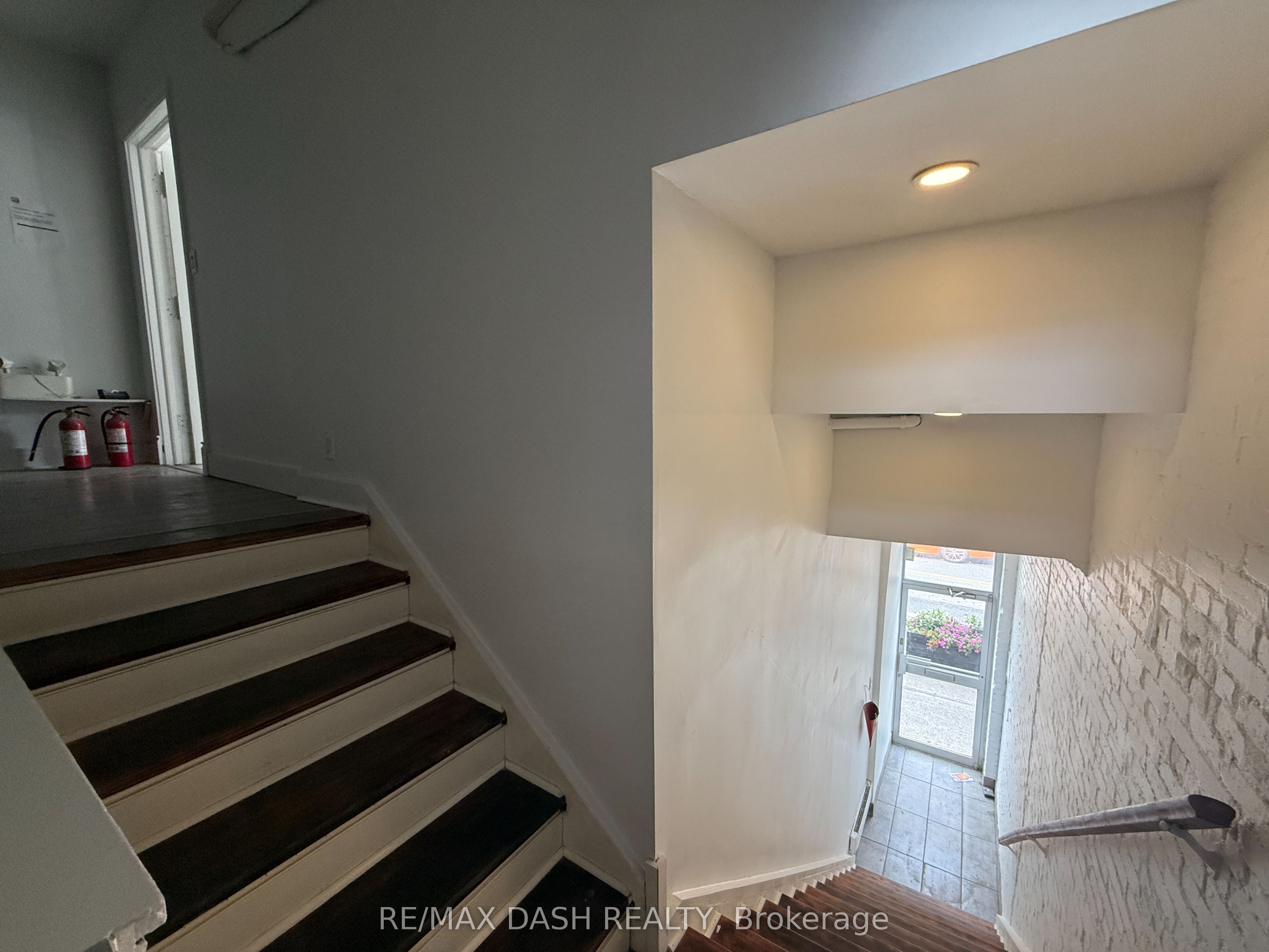 Unit 2 - 1303 Bloor Street W, Toronto 4