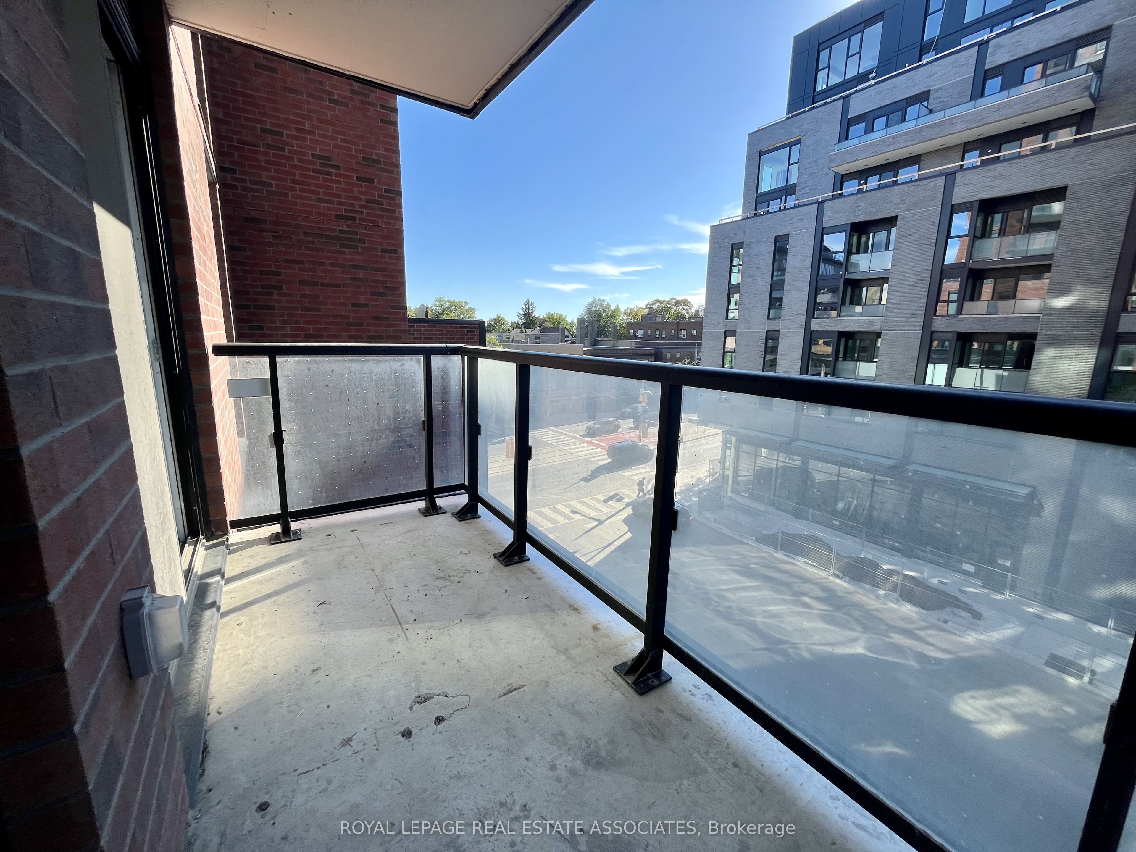 Unit 409 - 185 Alberta Avenue, Toronto 3