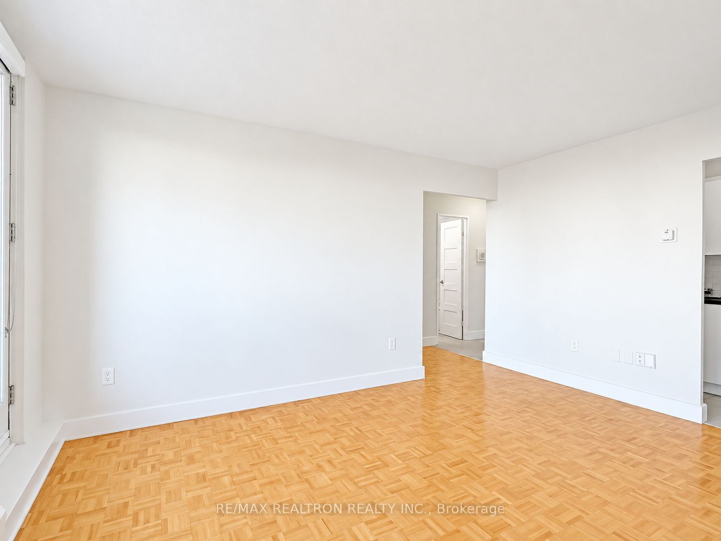 Unit 1206 - 666 Spadina Avenue, Toronto 4