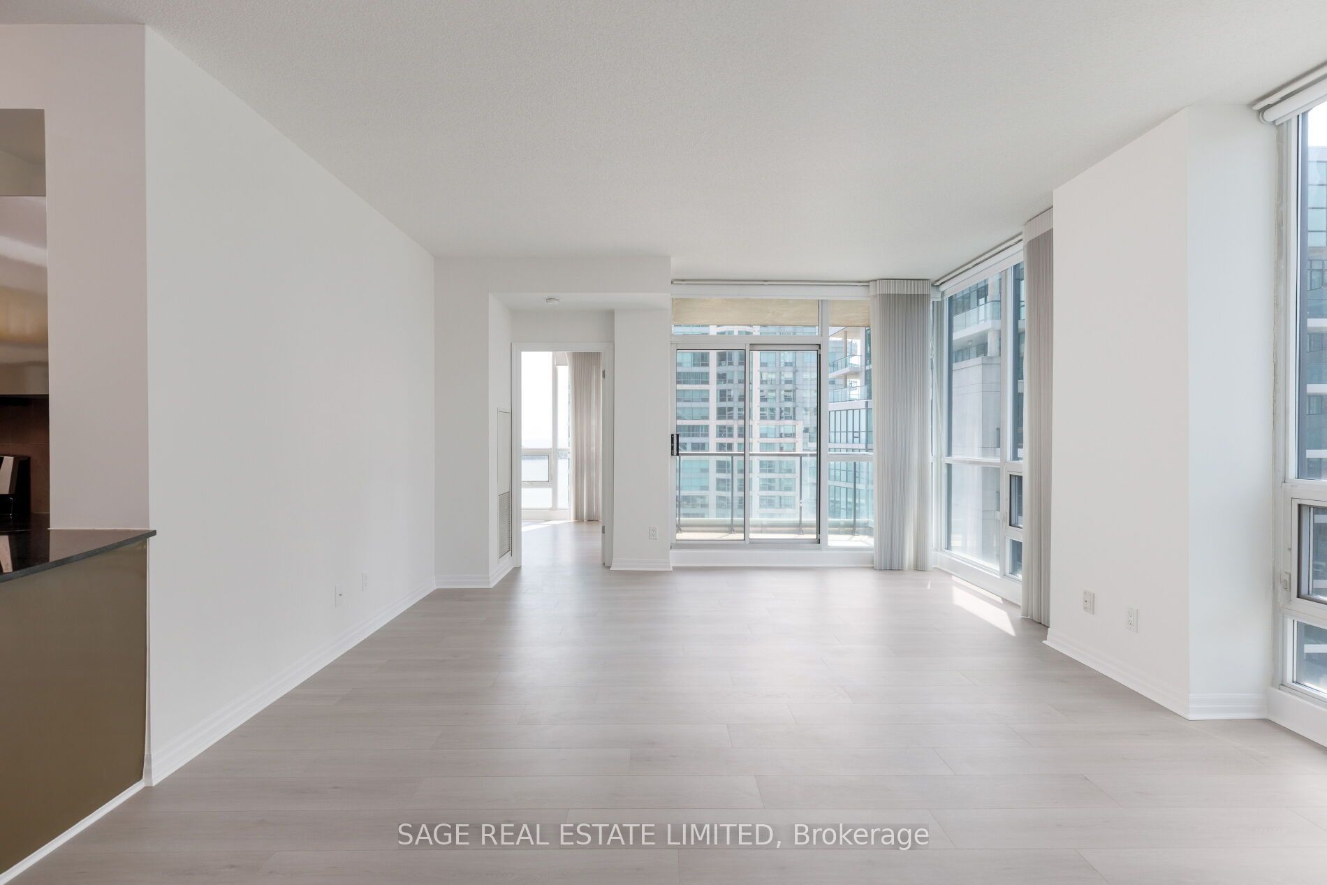 Unit 2711 - 16 Yonge Street, Toronto 4
