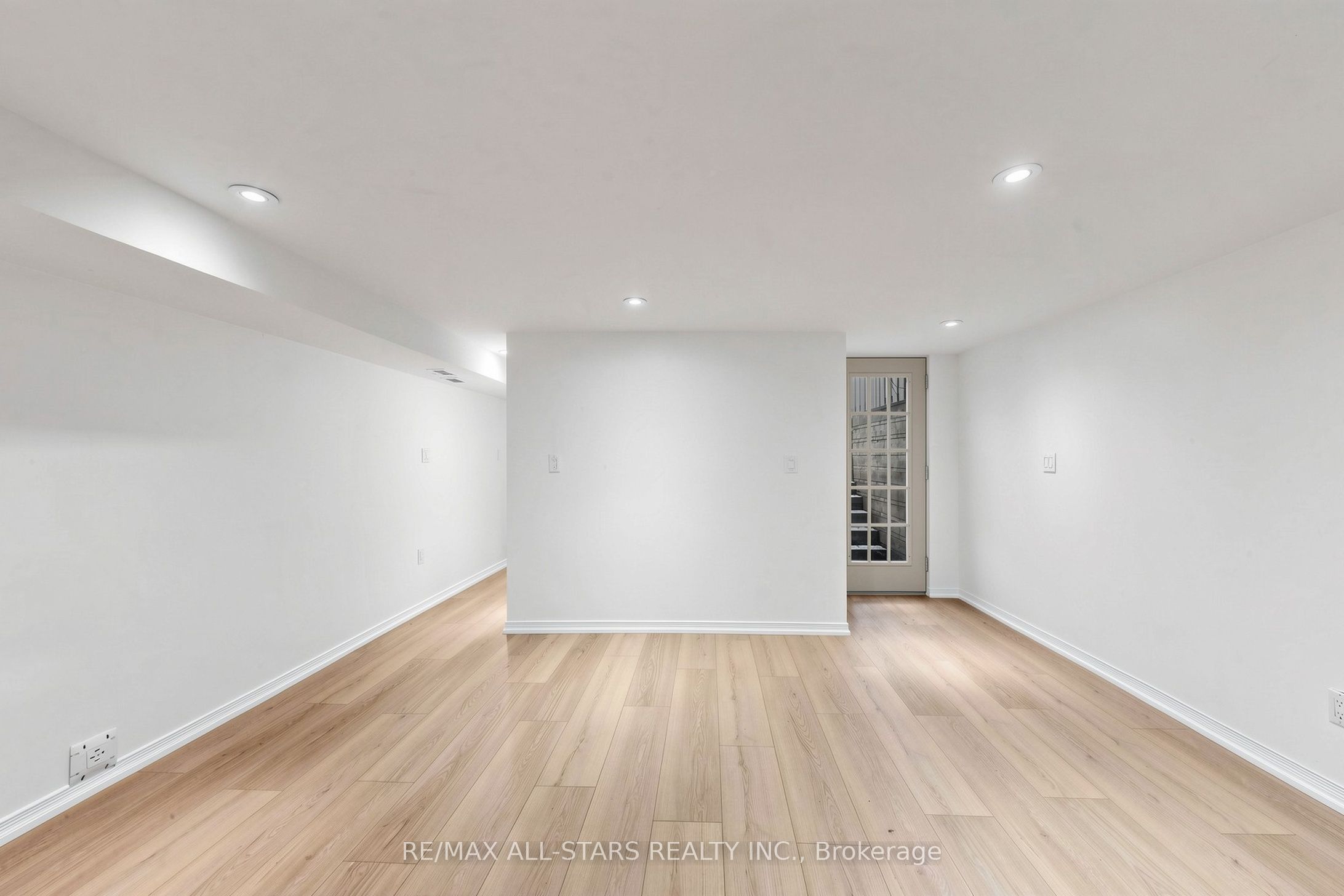 Unit Basement - 68 Macpherson Avenue, Toronto 4