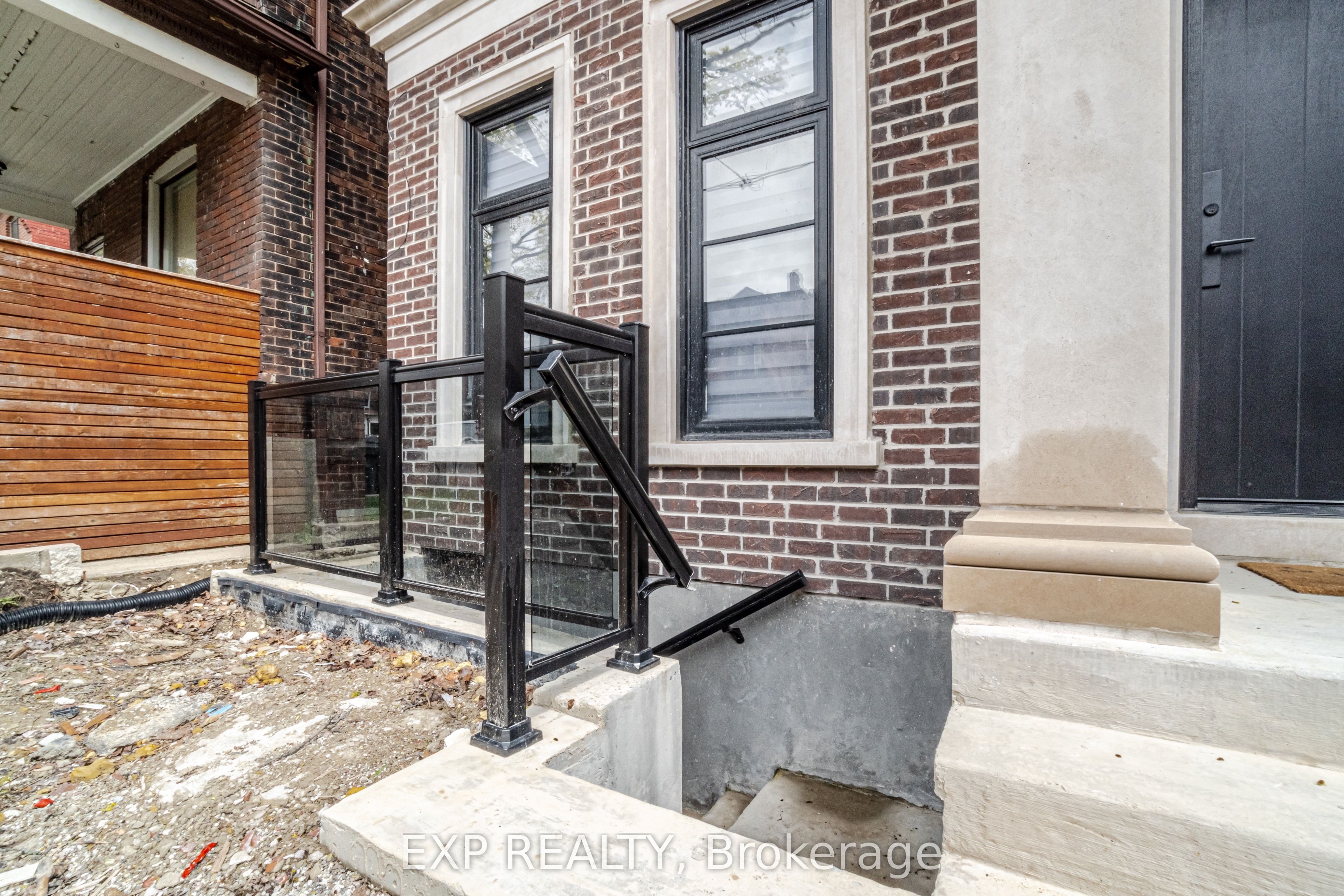 Unit Basmt - 581 Crawford Street, Toronto 4