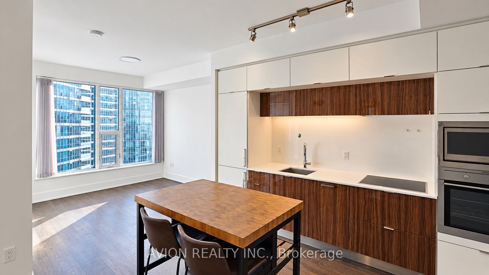 Unit 3008 - 10 York Street, Toronto 3