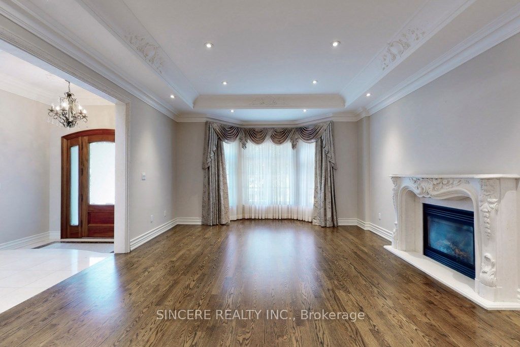 195 Byng Avenue, North York 4