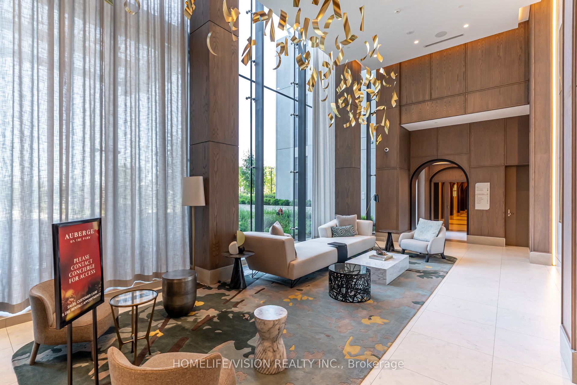 Unit 1810 - 30 Inn On The Park Drive, North York 4
