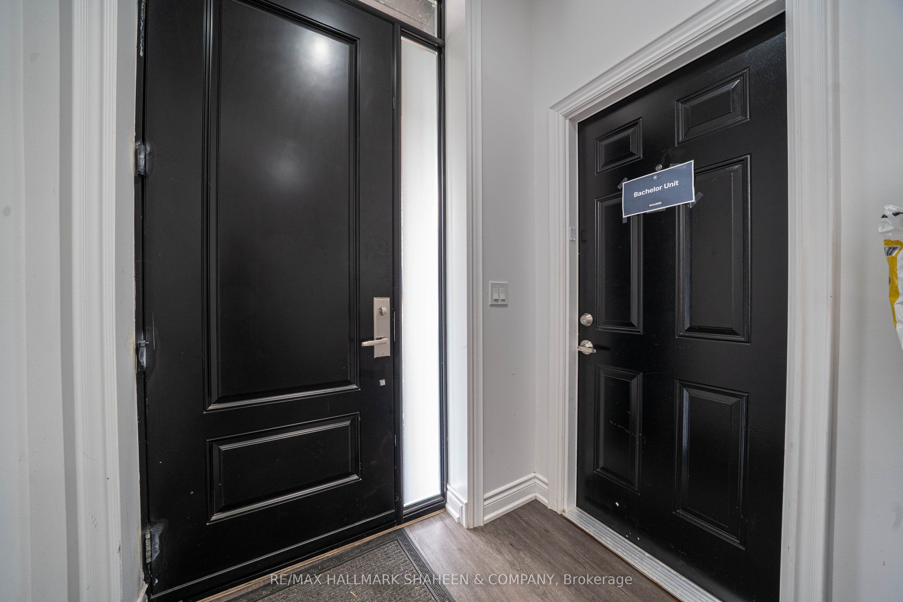 Unit Studio - 208 Dovercourt Road, Toronto 4