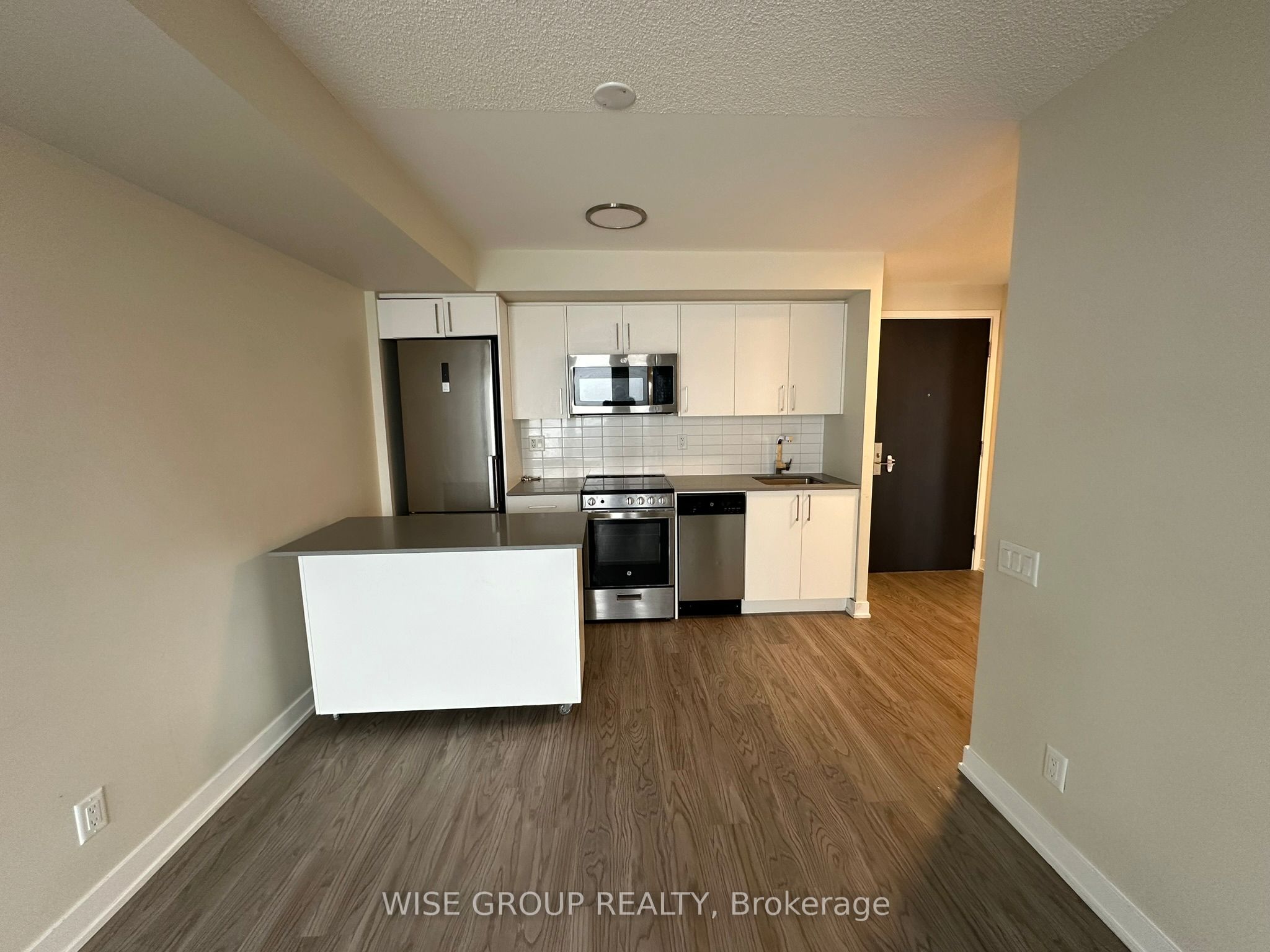 Unit 1005 - 38 Monte Kwinter Court, North York 5