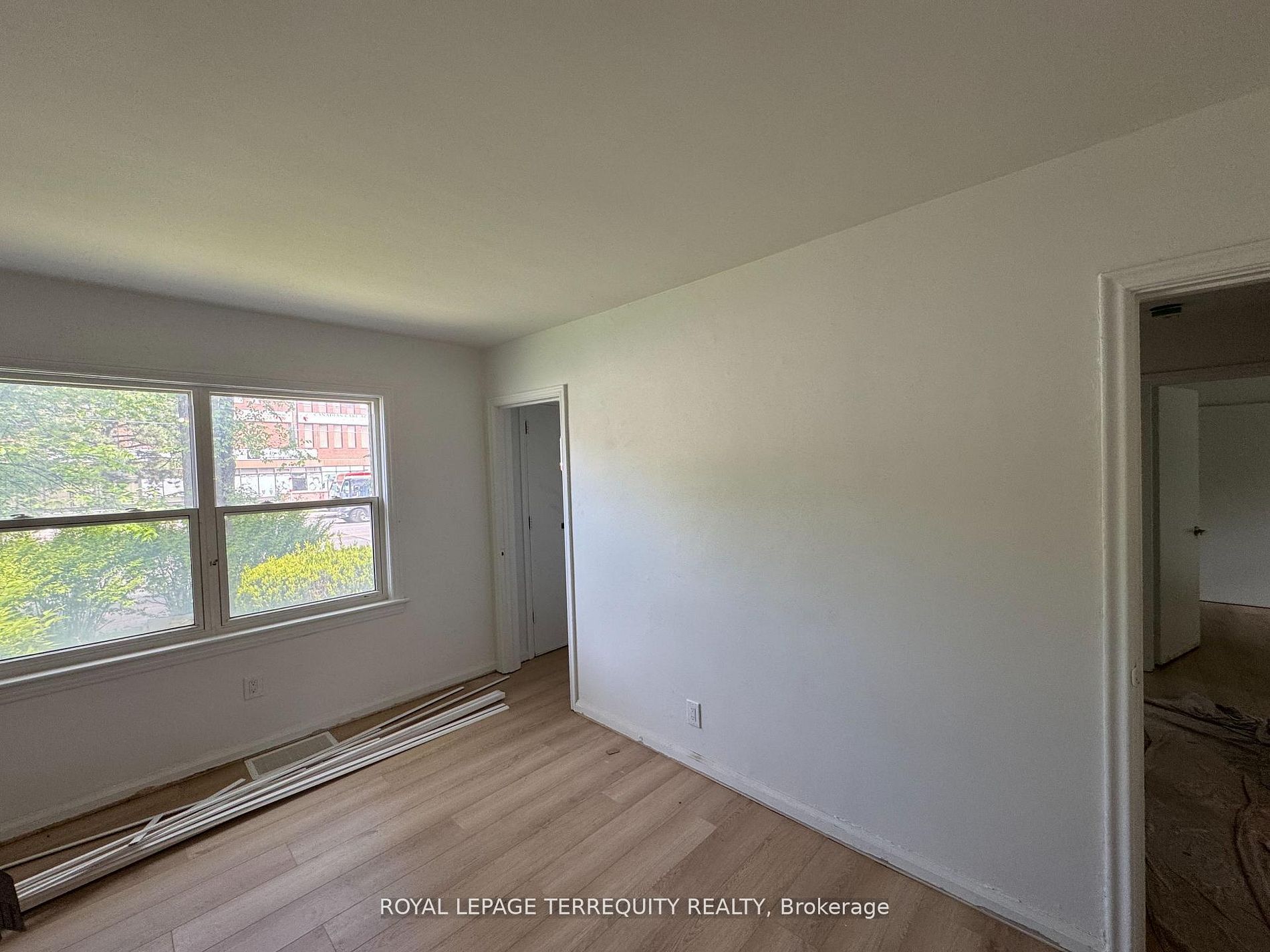 191 Finch Avenue W, North York 3