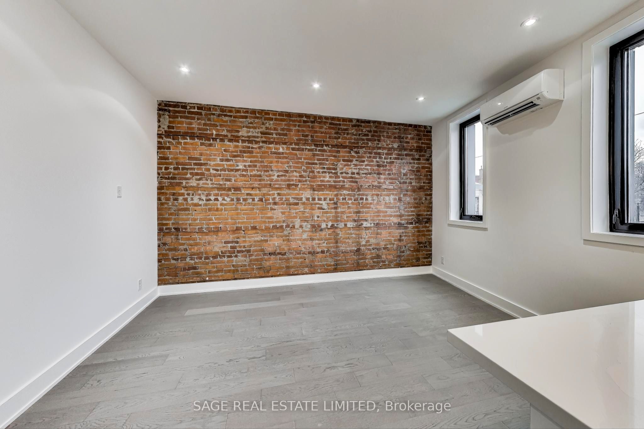 Unit Upper - 2551 Yonge Street, Toronto 5