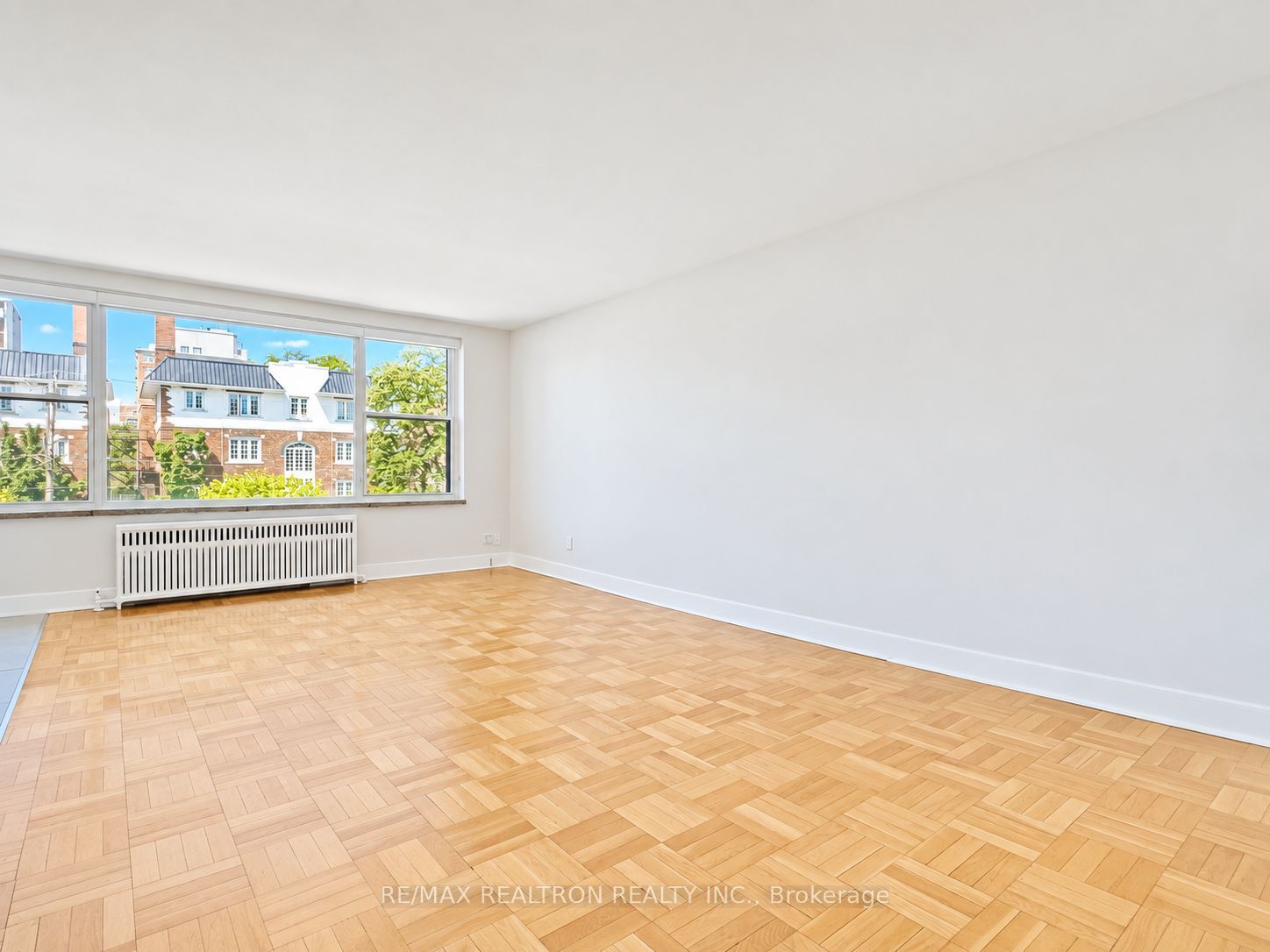 Unit 304 - 1545 Bathurst Street, Toronto 4