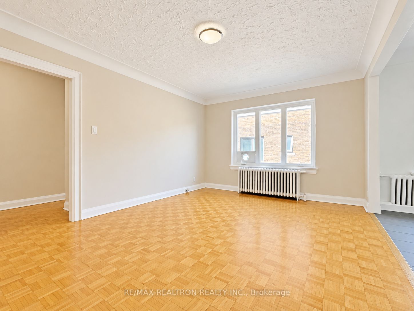 Unit 606 - 394 Avenue Road, Toronto 3