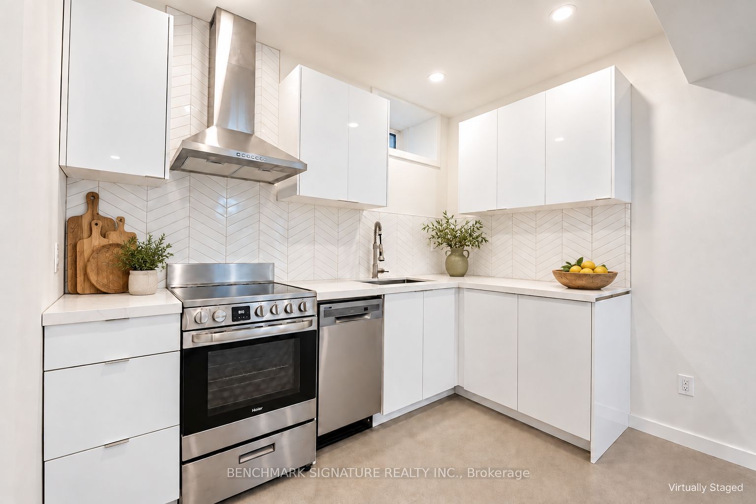 Unit Lower - 301 Euclid Avenue, Toronto 2