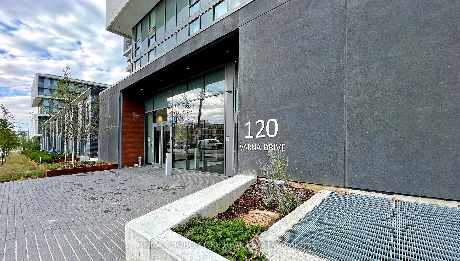 Unit 1116 - 120 Varna Drive, North York 2
