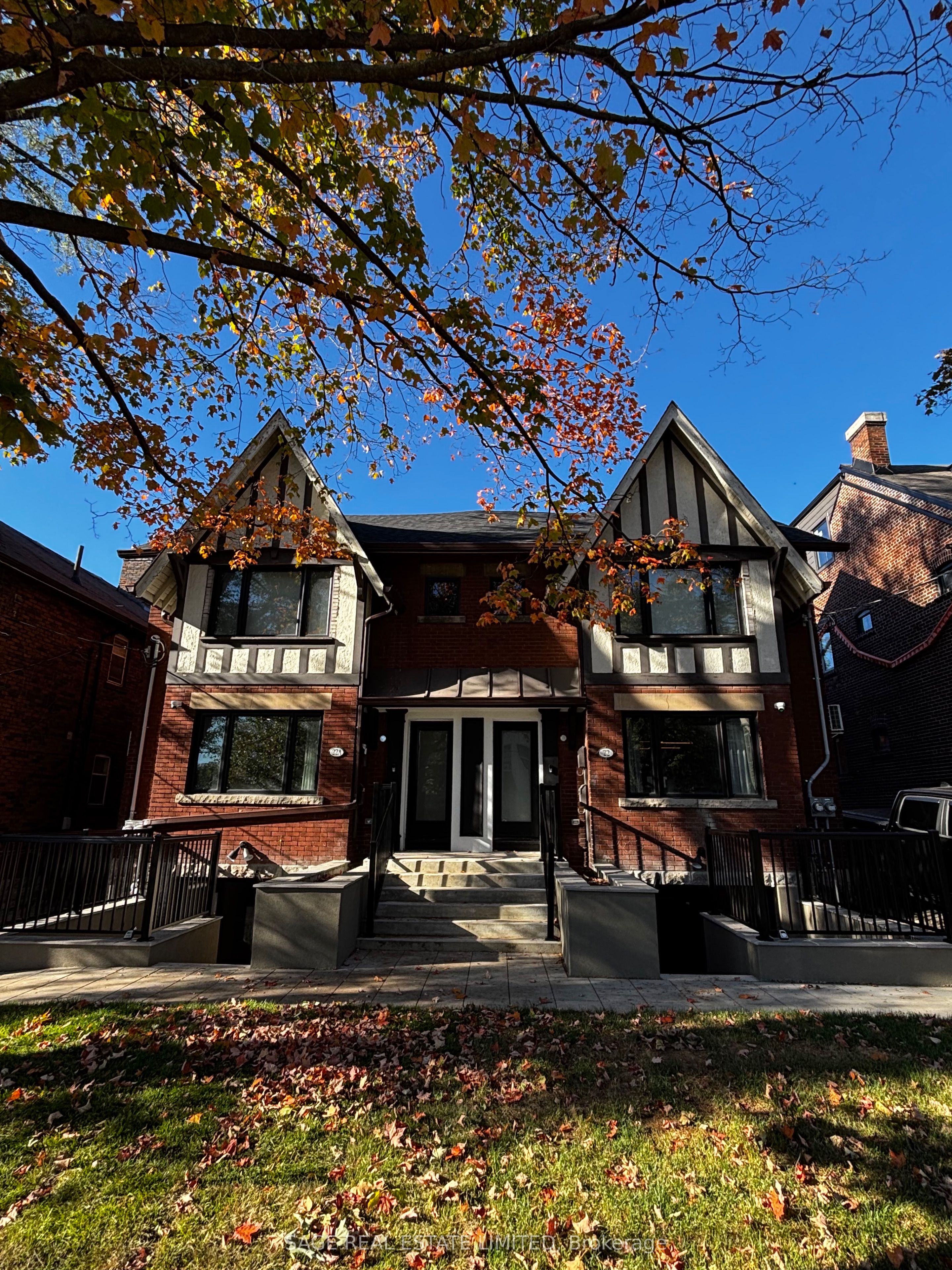 Unit Walk Out - 22A Austin Terrace, Toronto 2