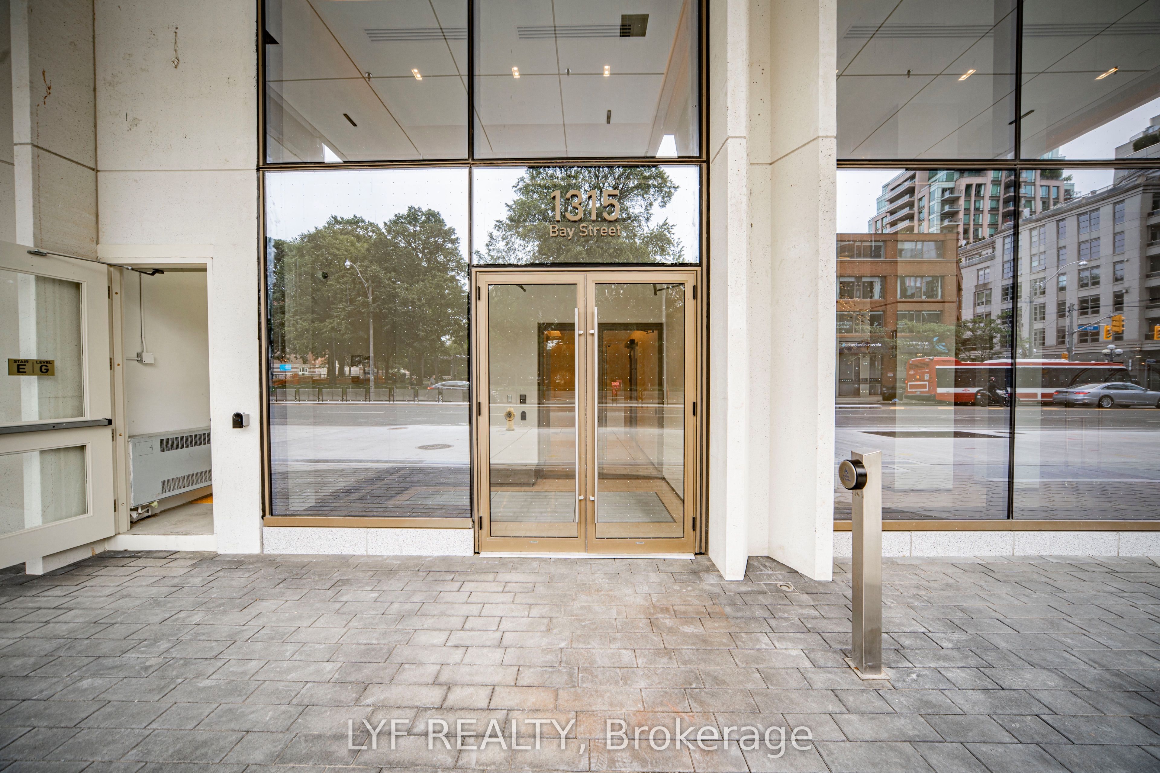 Unit 3002 - 1315 Bay Street, Toronto 4