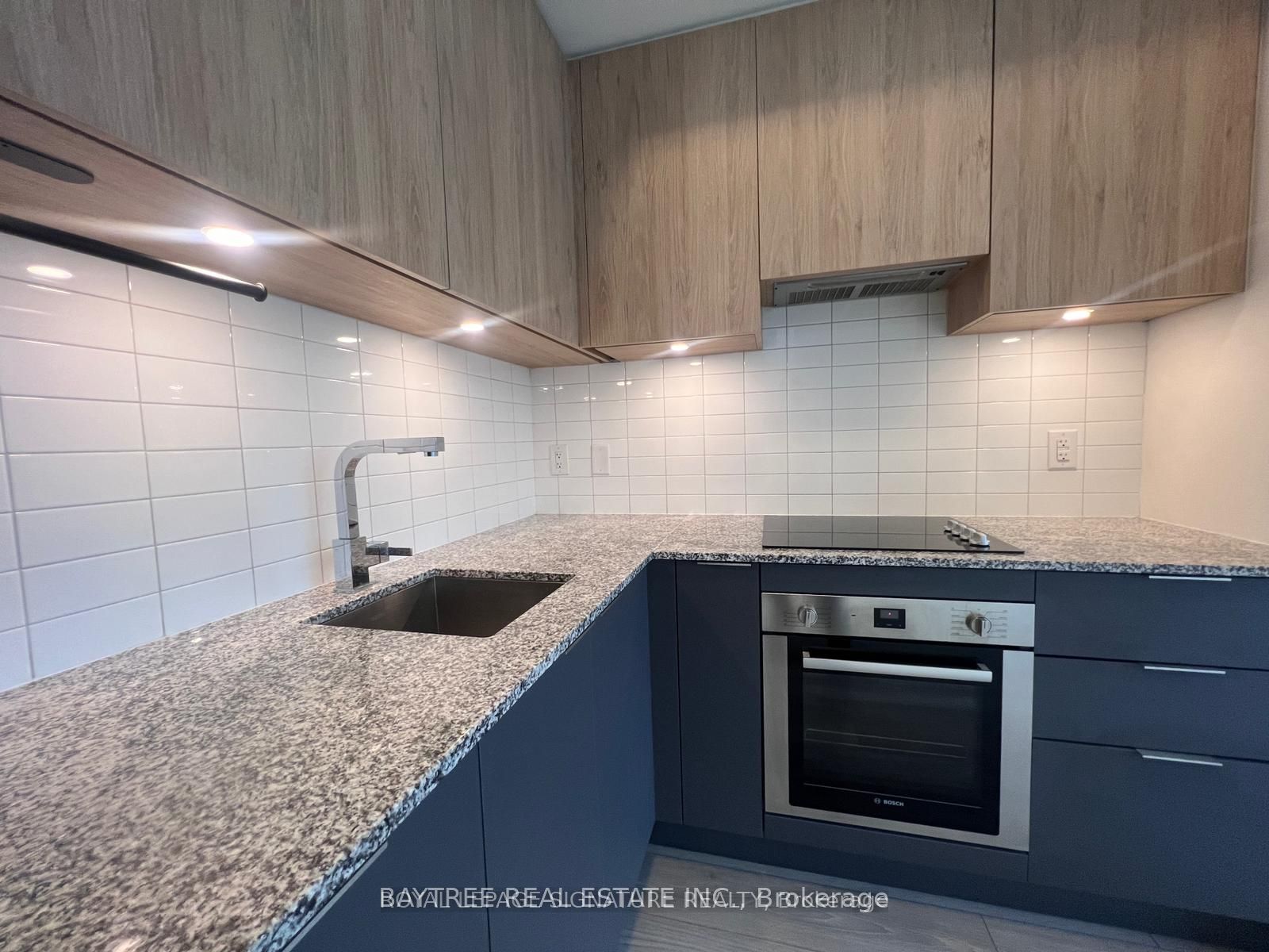 Unit 904 - 120 Parliament Street, Toronto 2