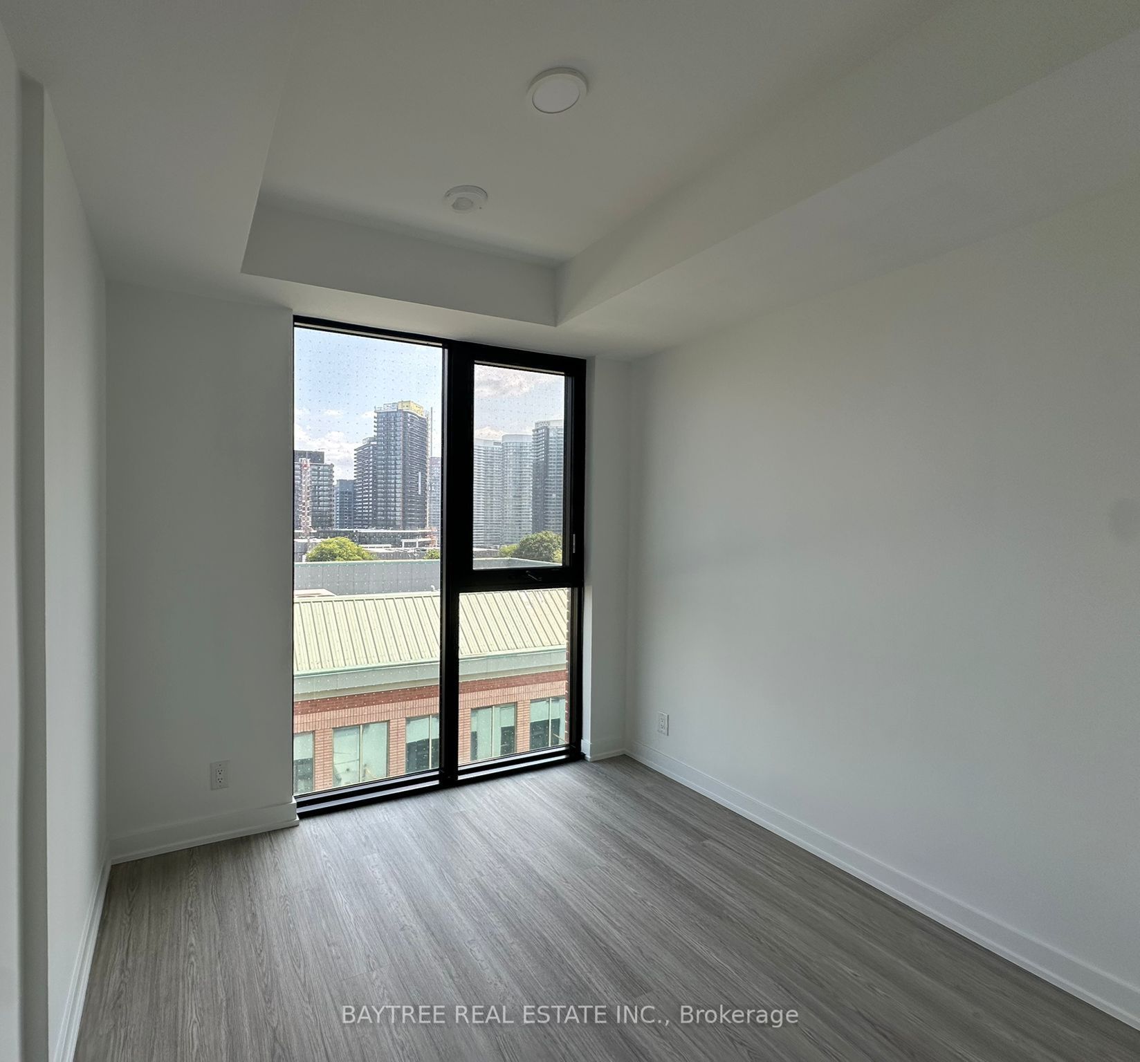 Unit 603 - 699 Sheppard Avenue E, North York 4