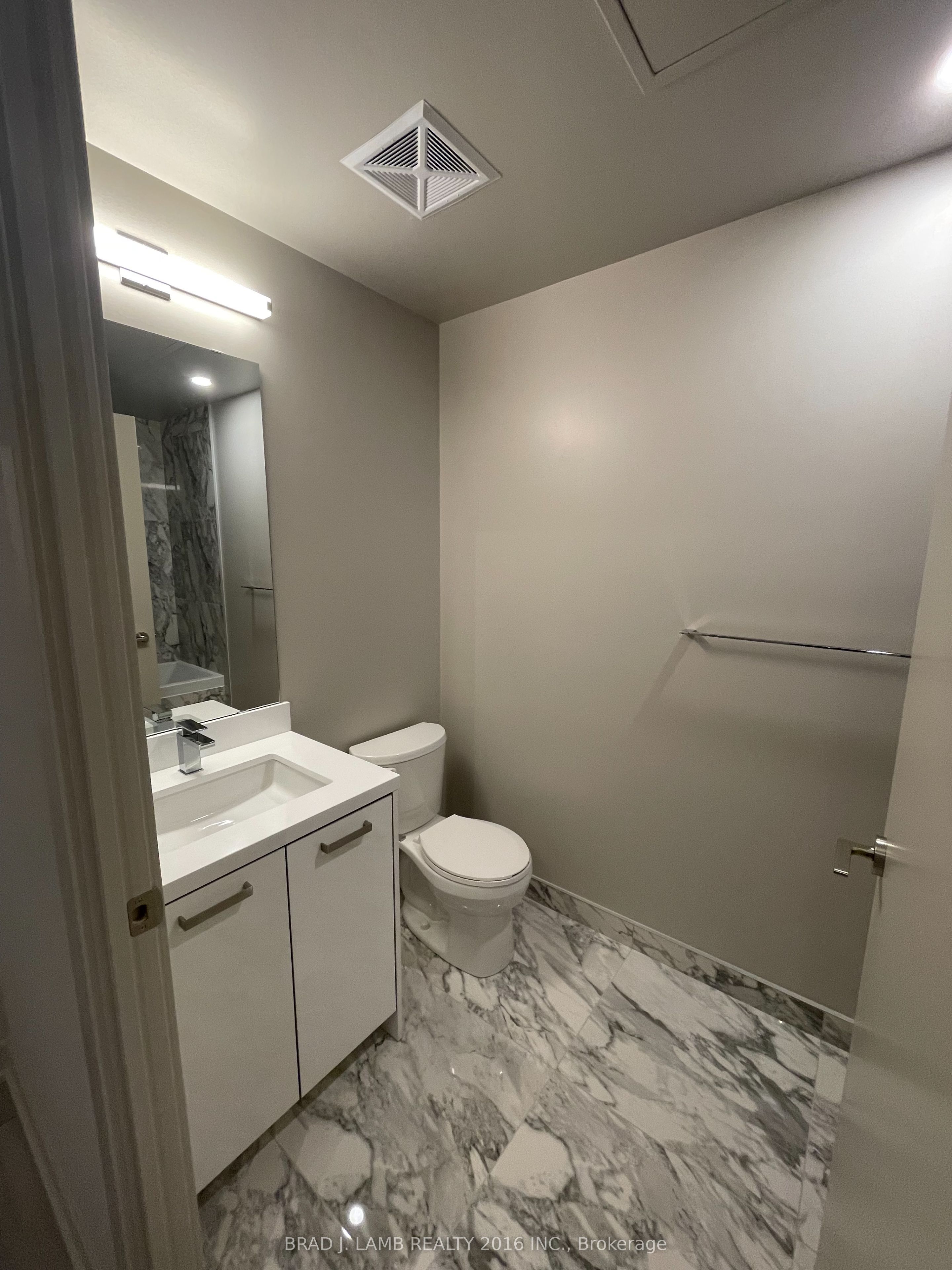 Unit 406 - 458 Richmond Street W, Toronto 5