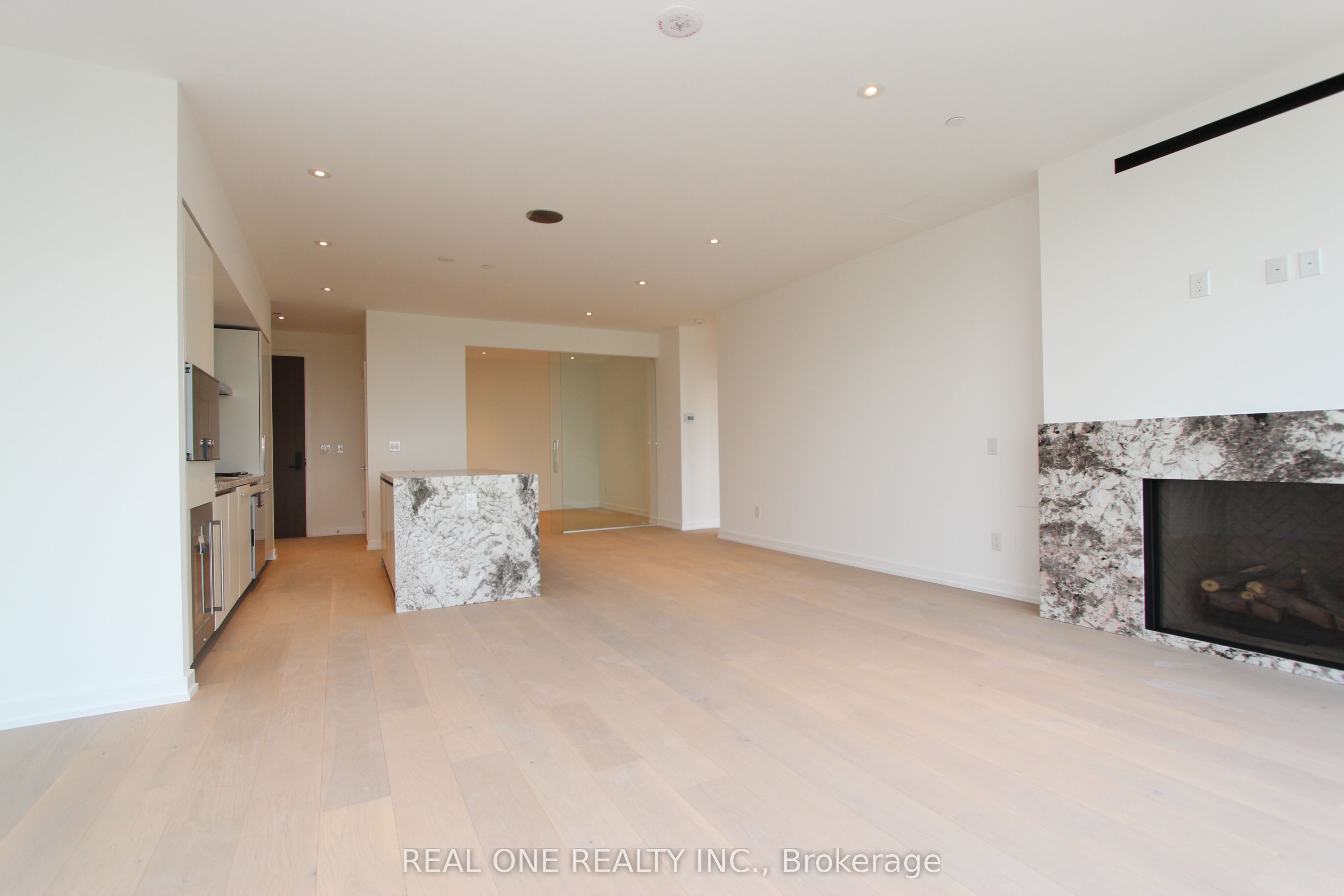 Unit 804 - 1315 Bay Street, Toronto 4