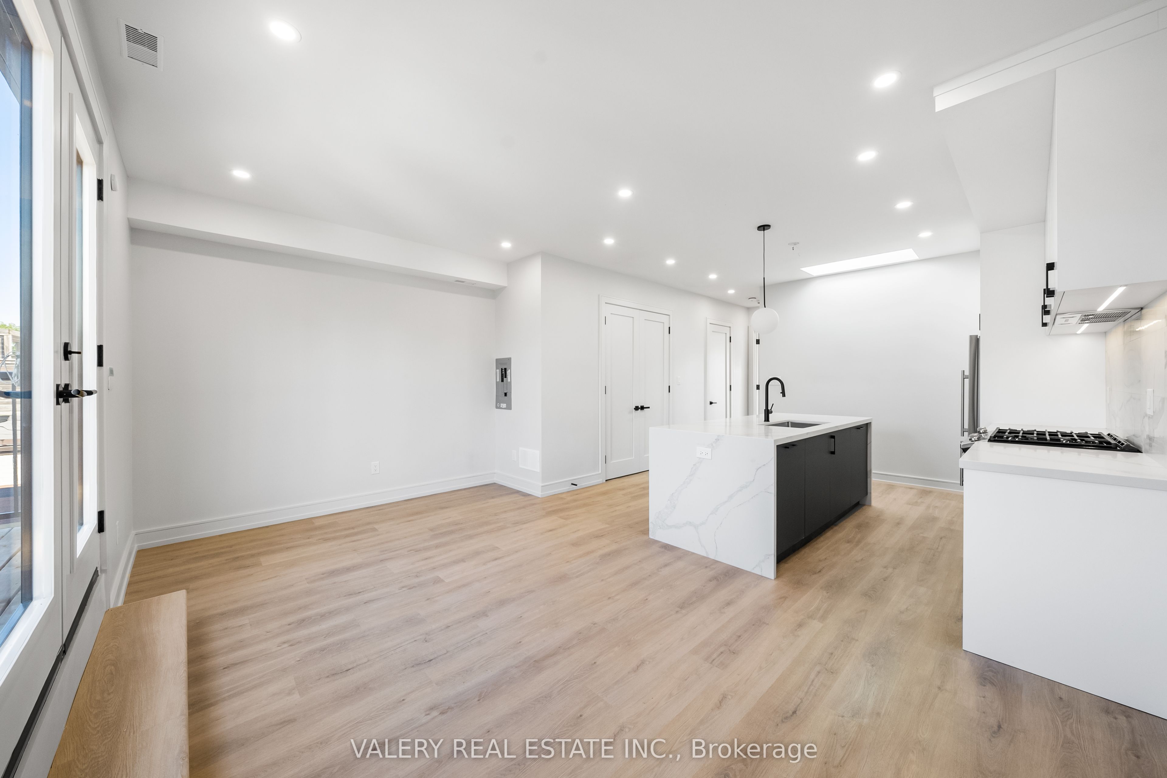 Unit 4-3rd Floor - 158 Dovercourt Road, Toronto 2
