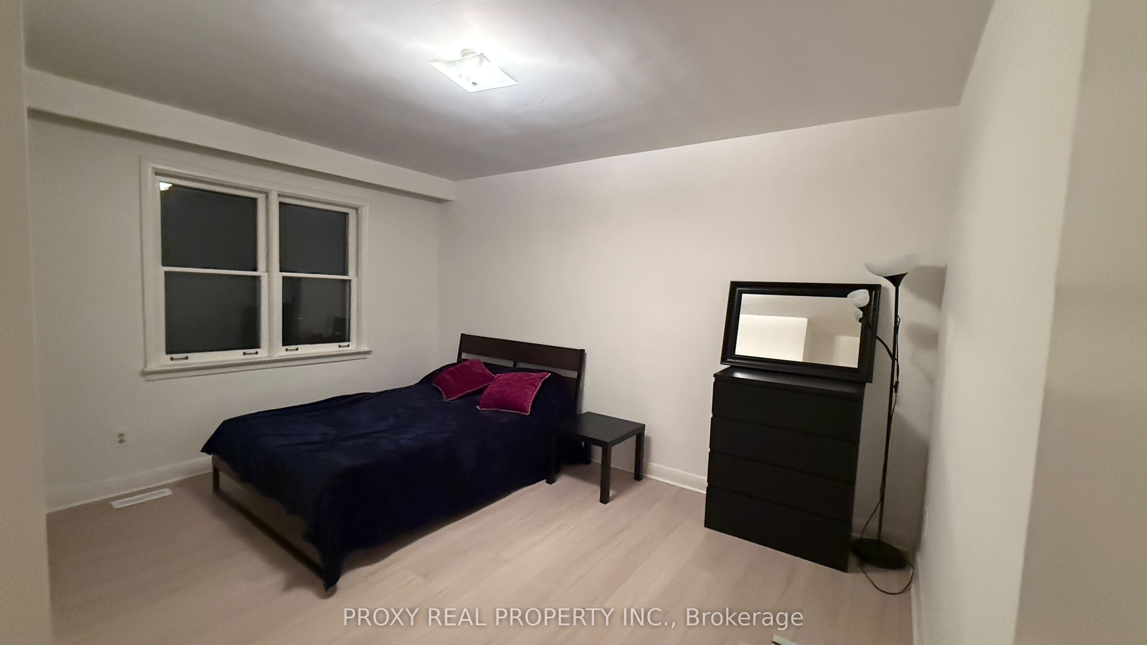 211 Newton Drive, North York 4