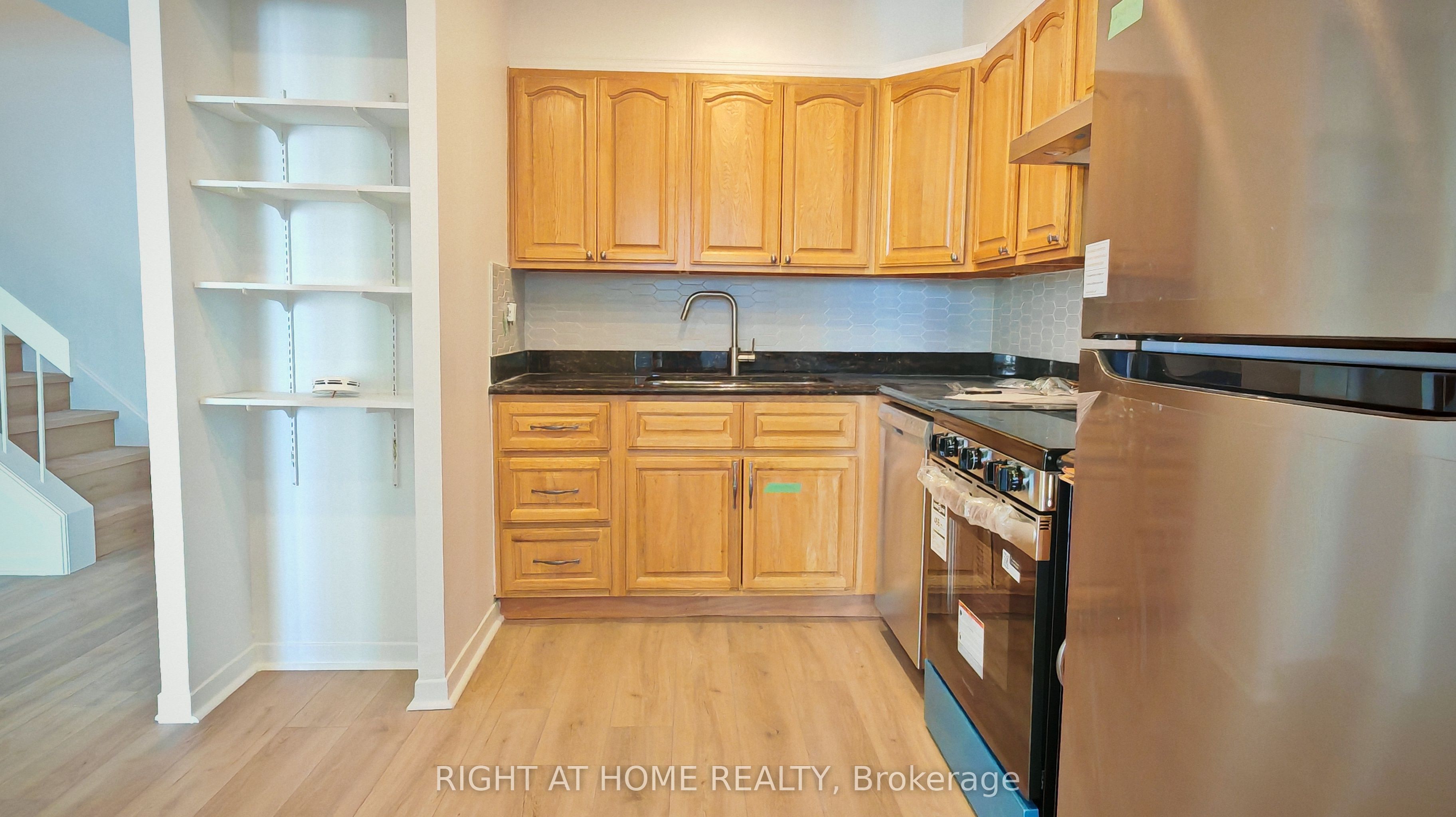 Unit 2434 - 33 Harbour Square, Toronto 4