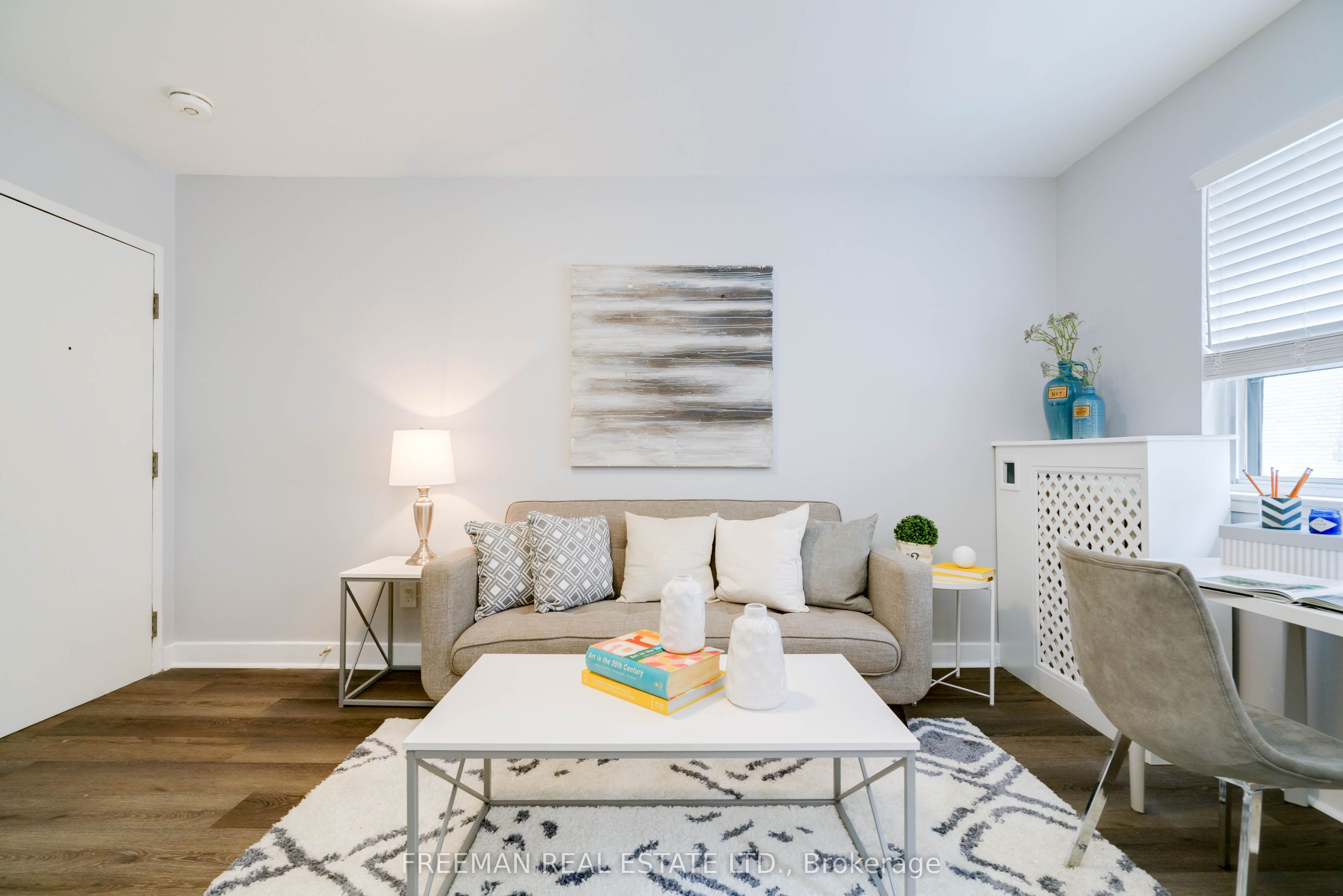 Unit 304 - 214 Wellesley Street, Toronto 4
