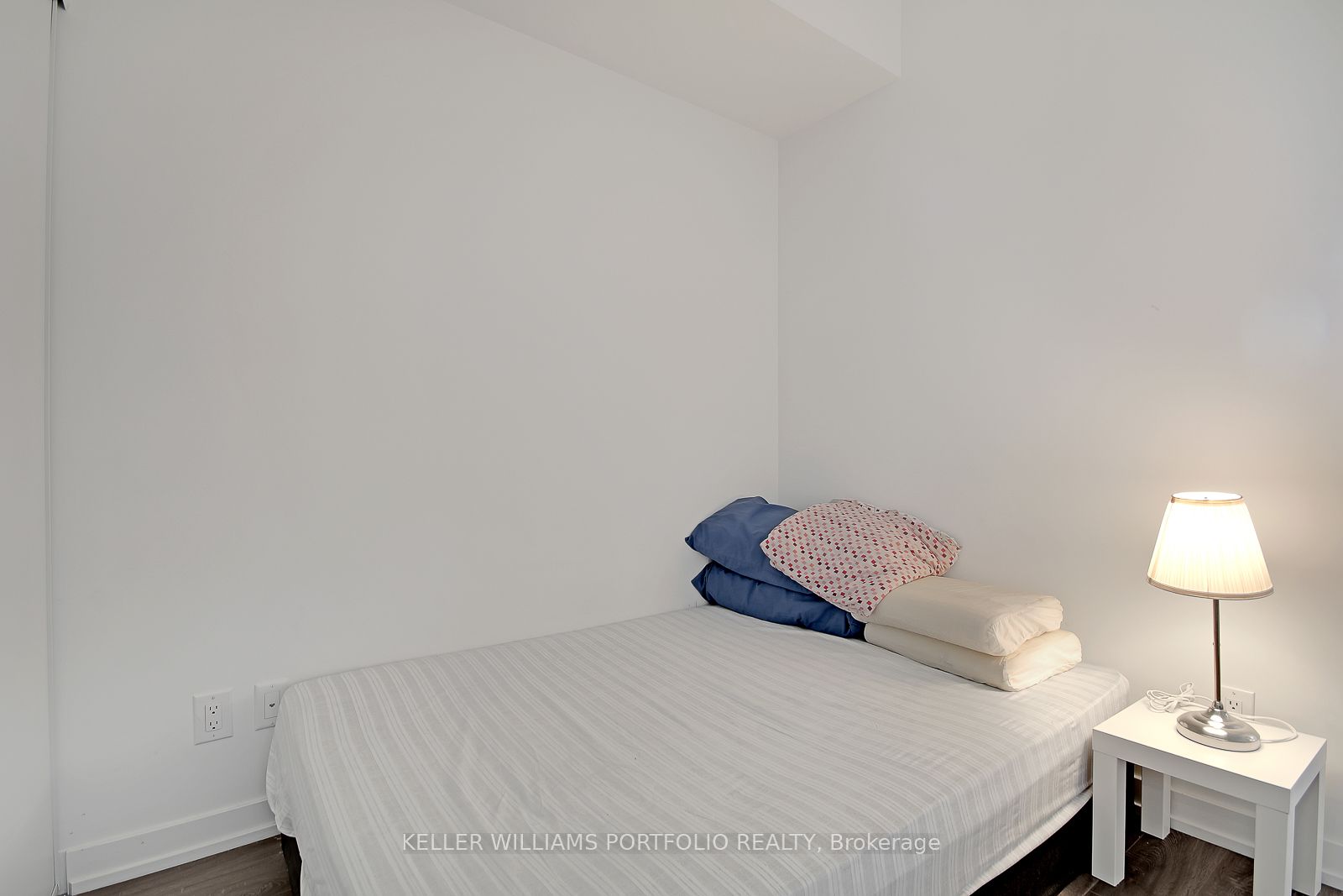 Unit 618 - 20 Edward Street, Toronto 4