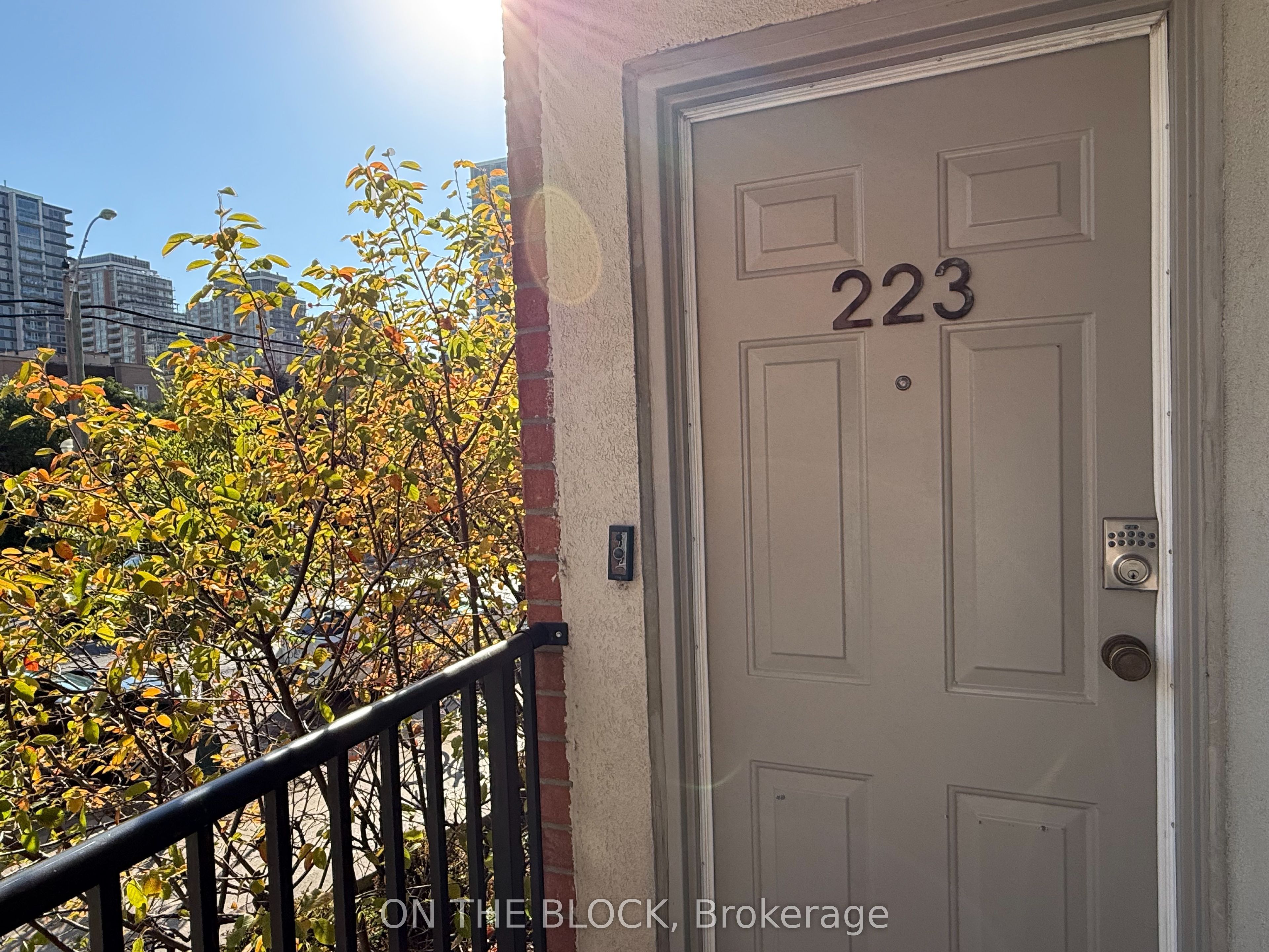 Unit 223 - 28 Douro Street, Toronto 3