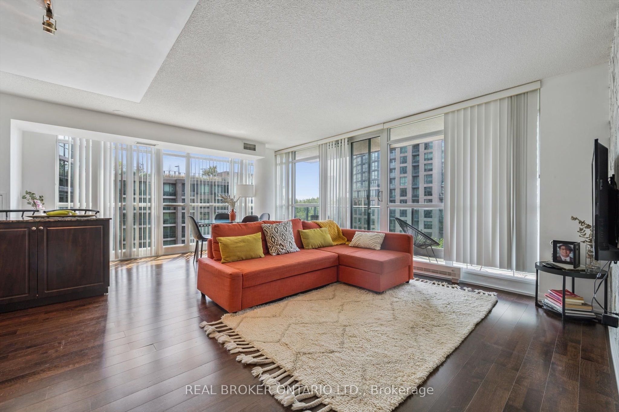 Unit 683 - 209 Fort York Boulevard, Toronto 2