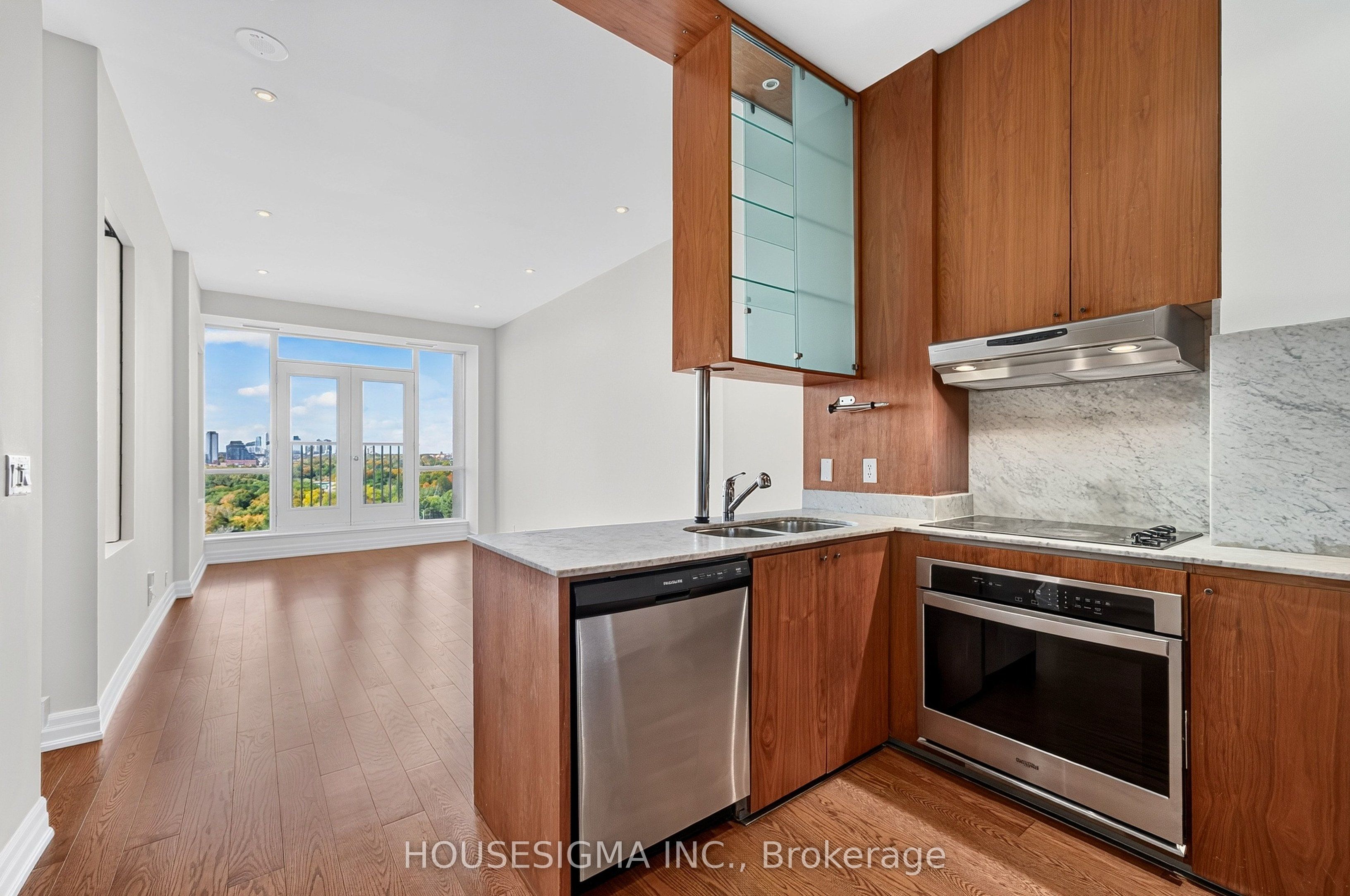 Unit 804 - 797 Don Mills Road, Toronto 5