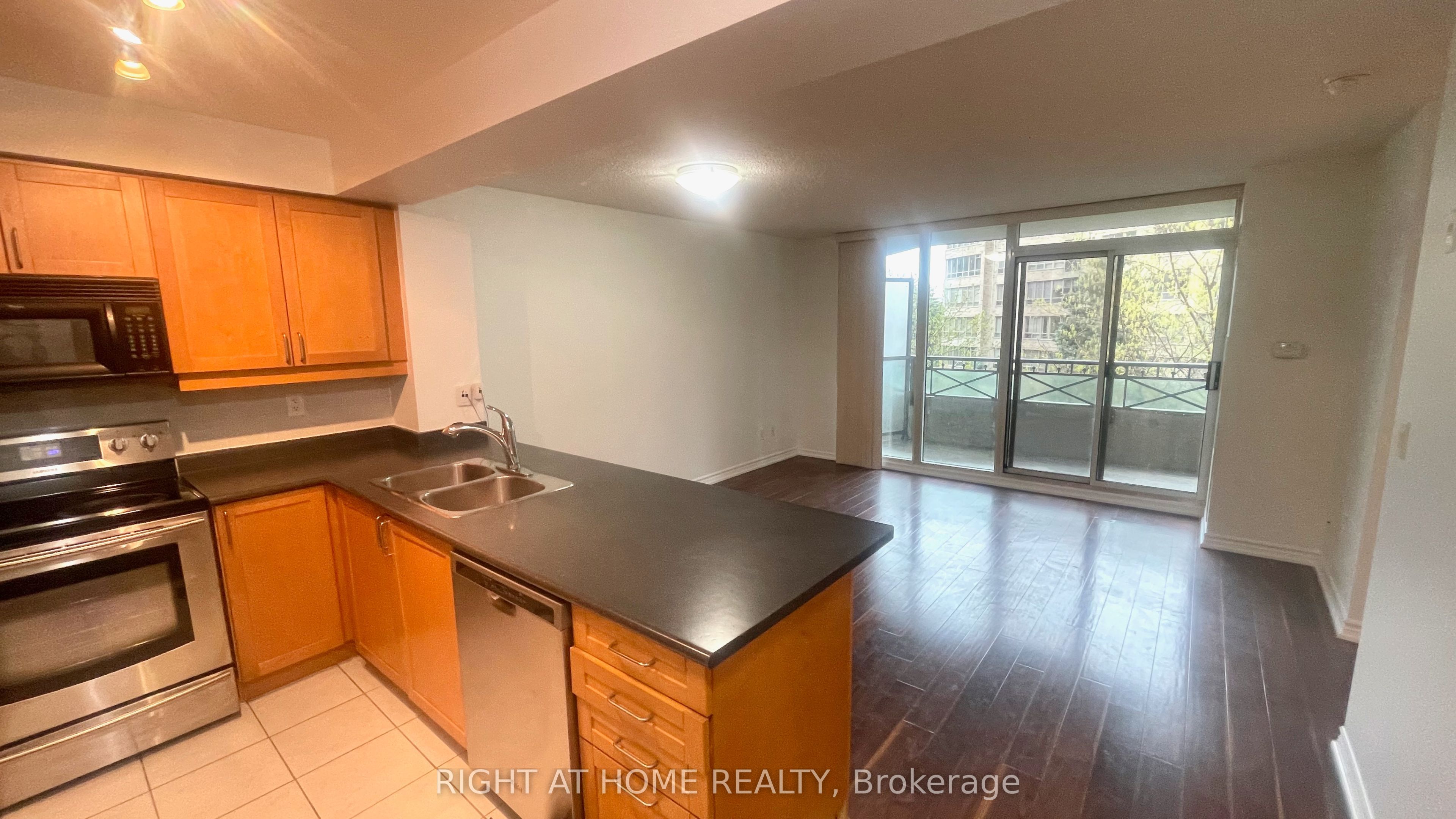Unit 319 - 205 The Donway W, North York 2