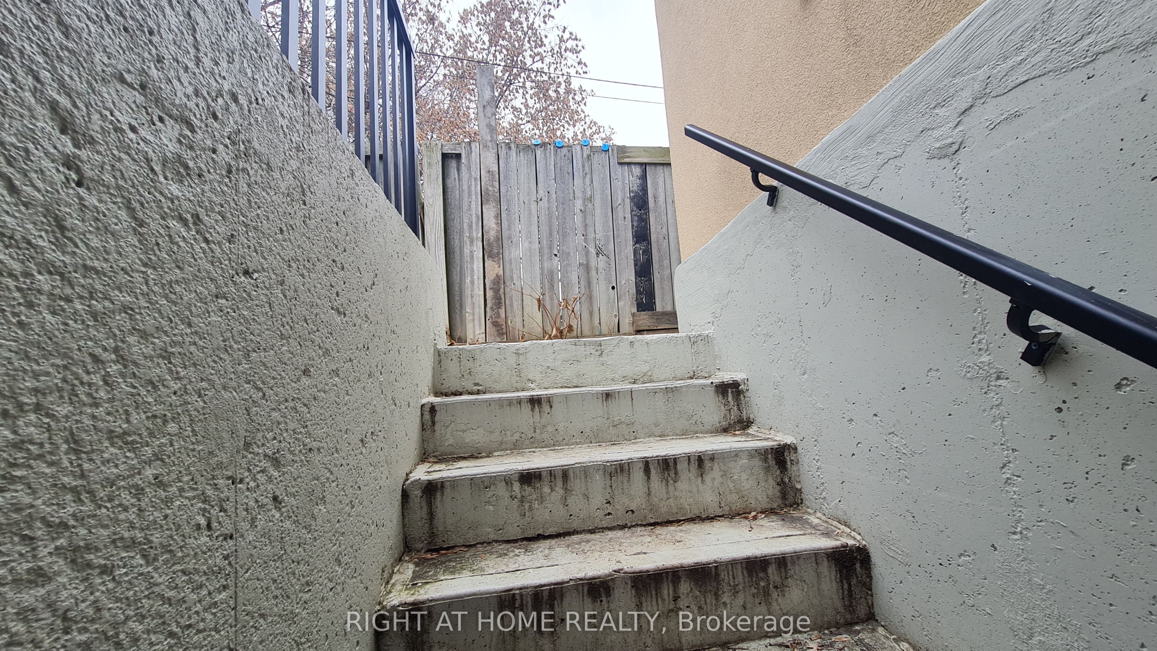 Unit Room A - 10 Emmott Avenue, Scarborough 3