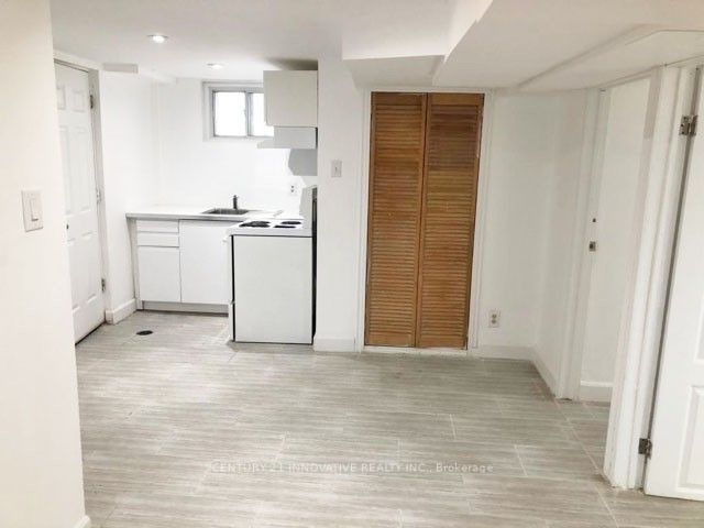 Unit Bsmt - 42 St Dunstan Drive, Scarborough 3