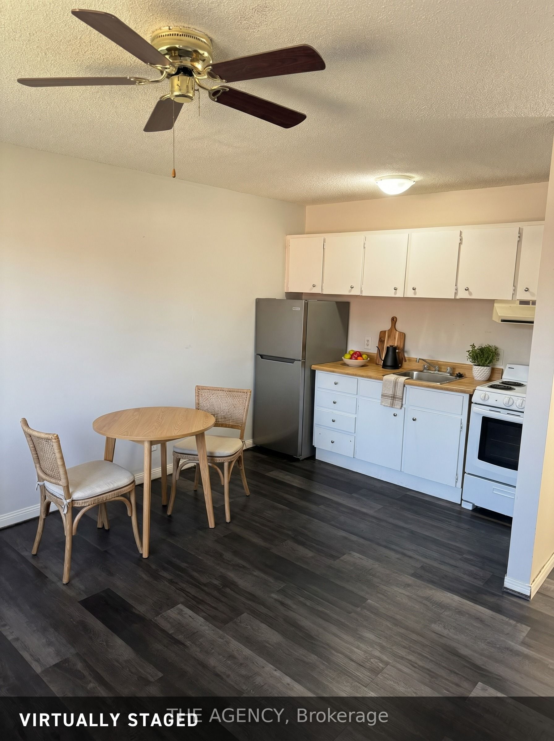 Unit 10 - 45 King Avenue W, Clarington 2