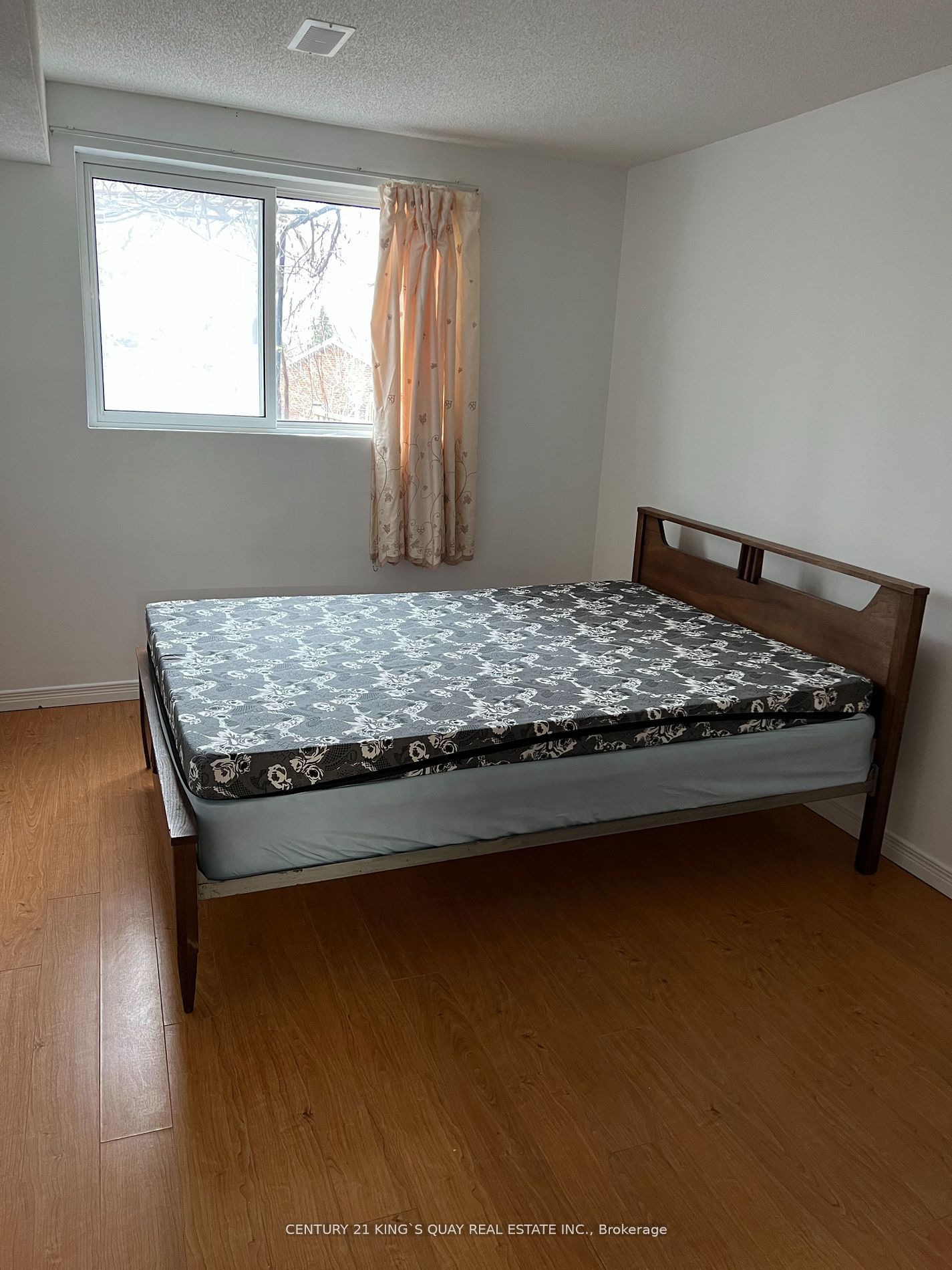 Unit LOWER - 74 glendower Circuit, Scarborough 3