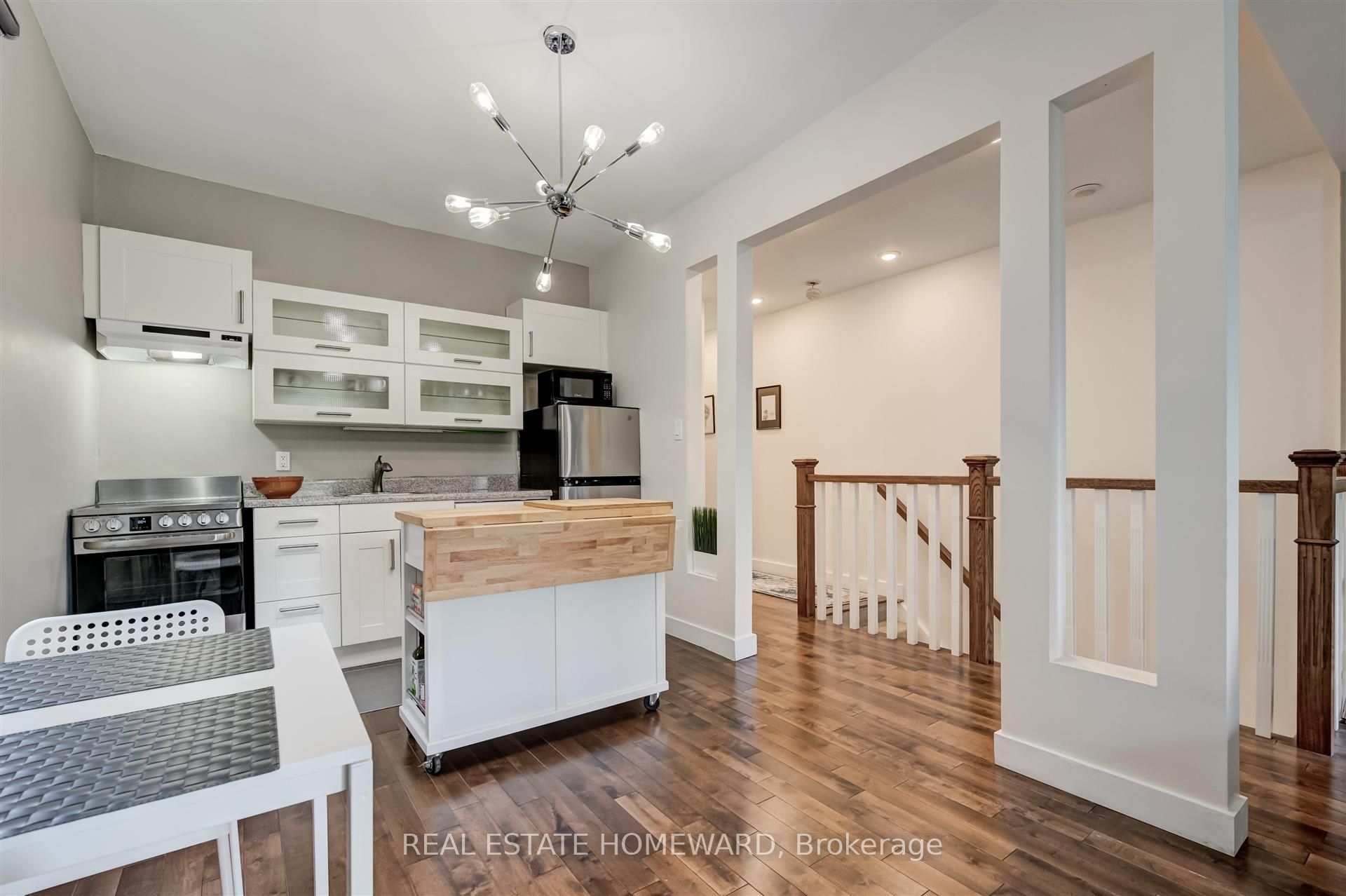Unit upper - 14 Ashdale Avenue, Toronto 2