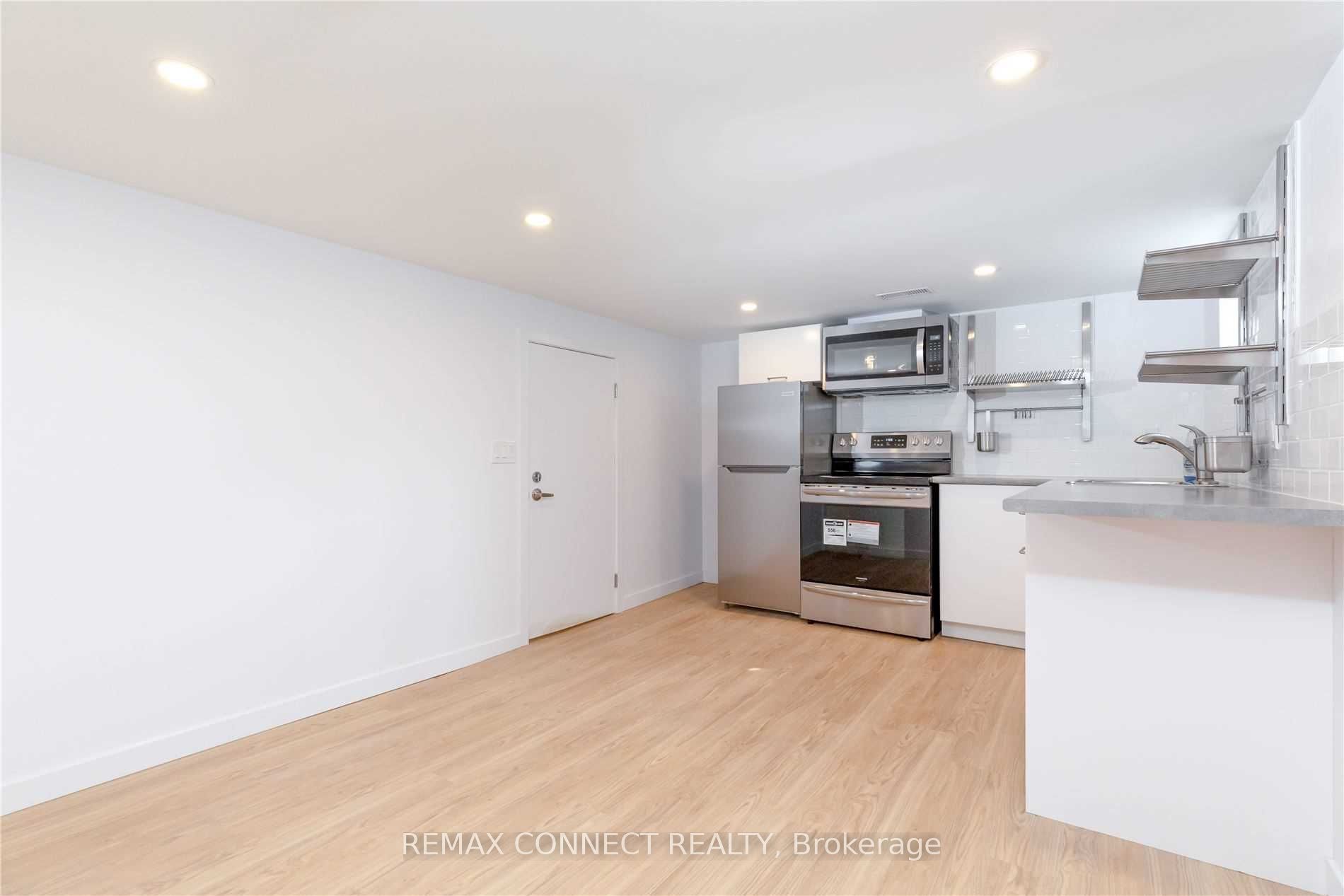 Unit Lower - 1370 Woodbine Avenue, Toronto 5