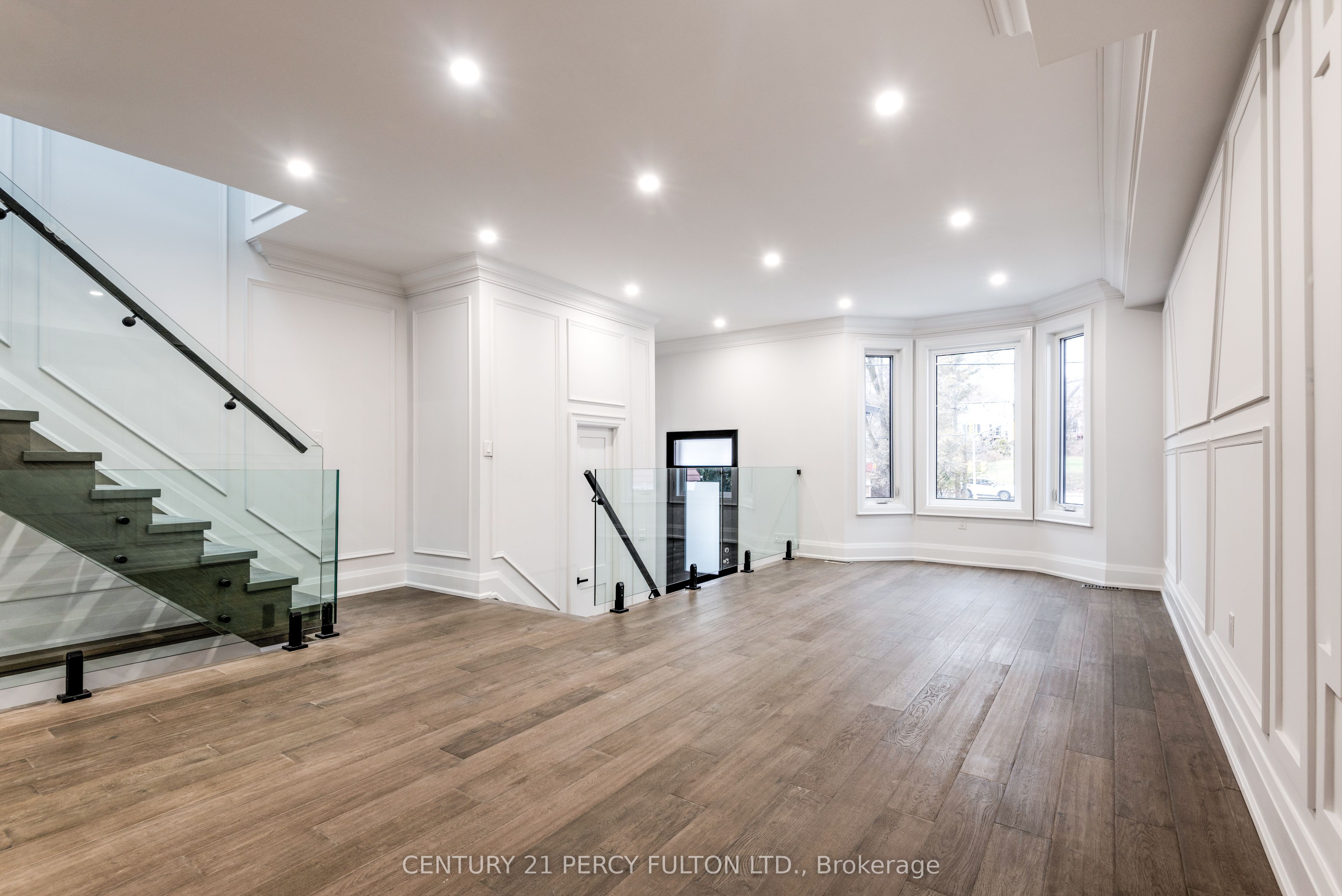 195 Danforth Road, Scarborough 5