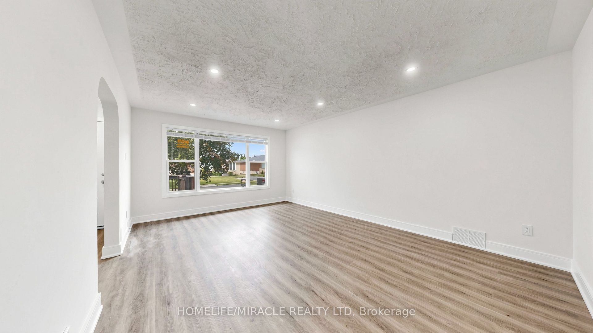 623 Olive Avenue, Oshawa 2