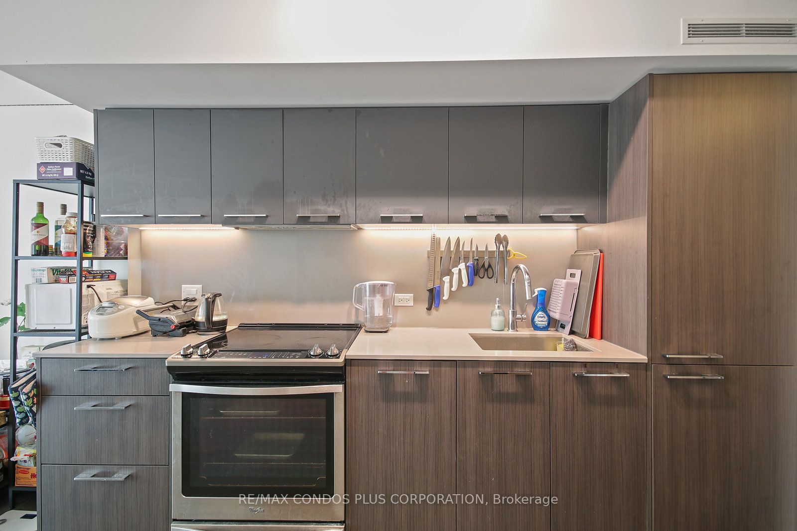 Unit 612 - 30 Baseball Place, Toronto 3