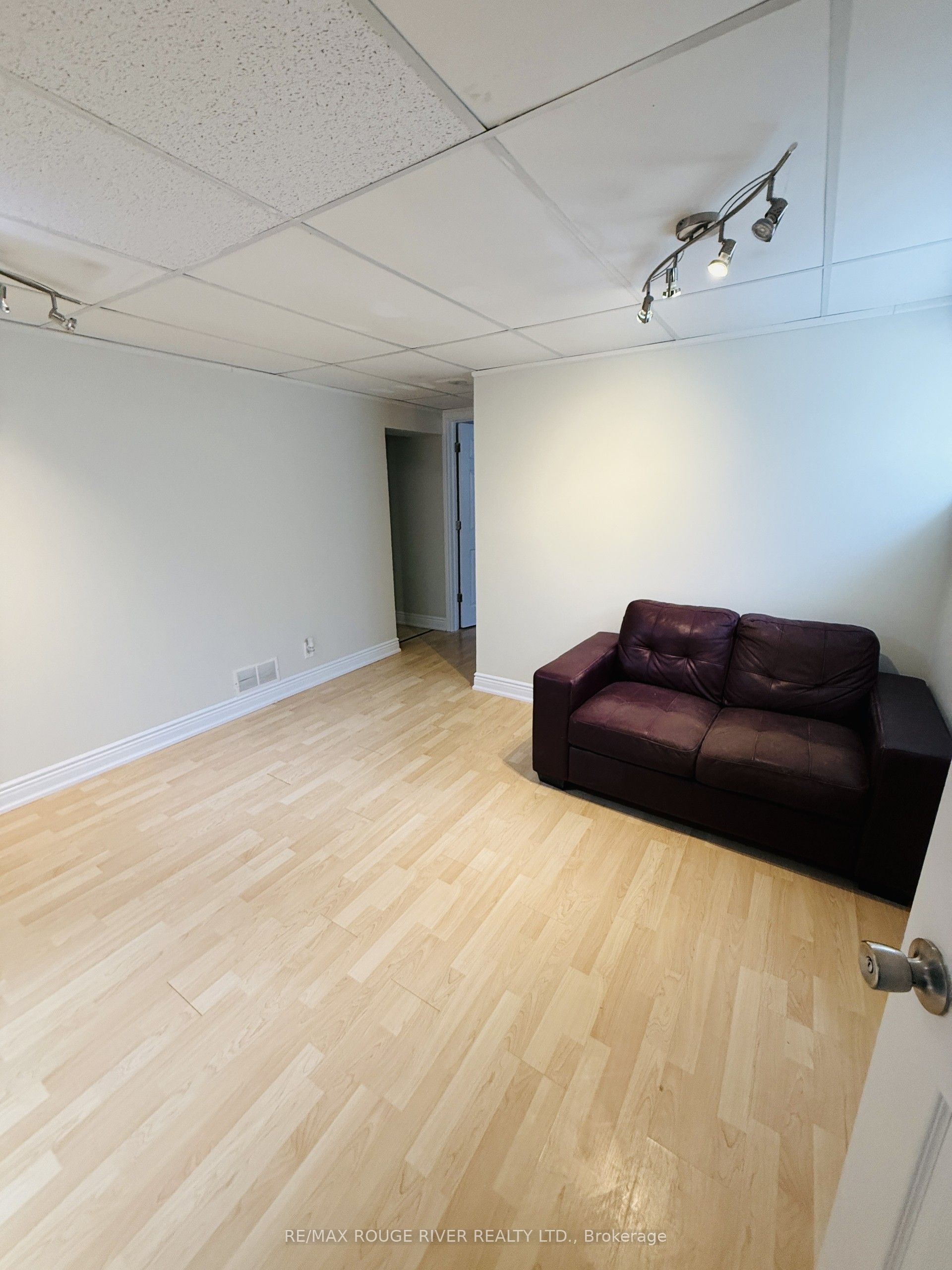 Unit Bsmt - 15 Berkham Road, Scarborough 3