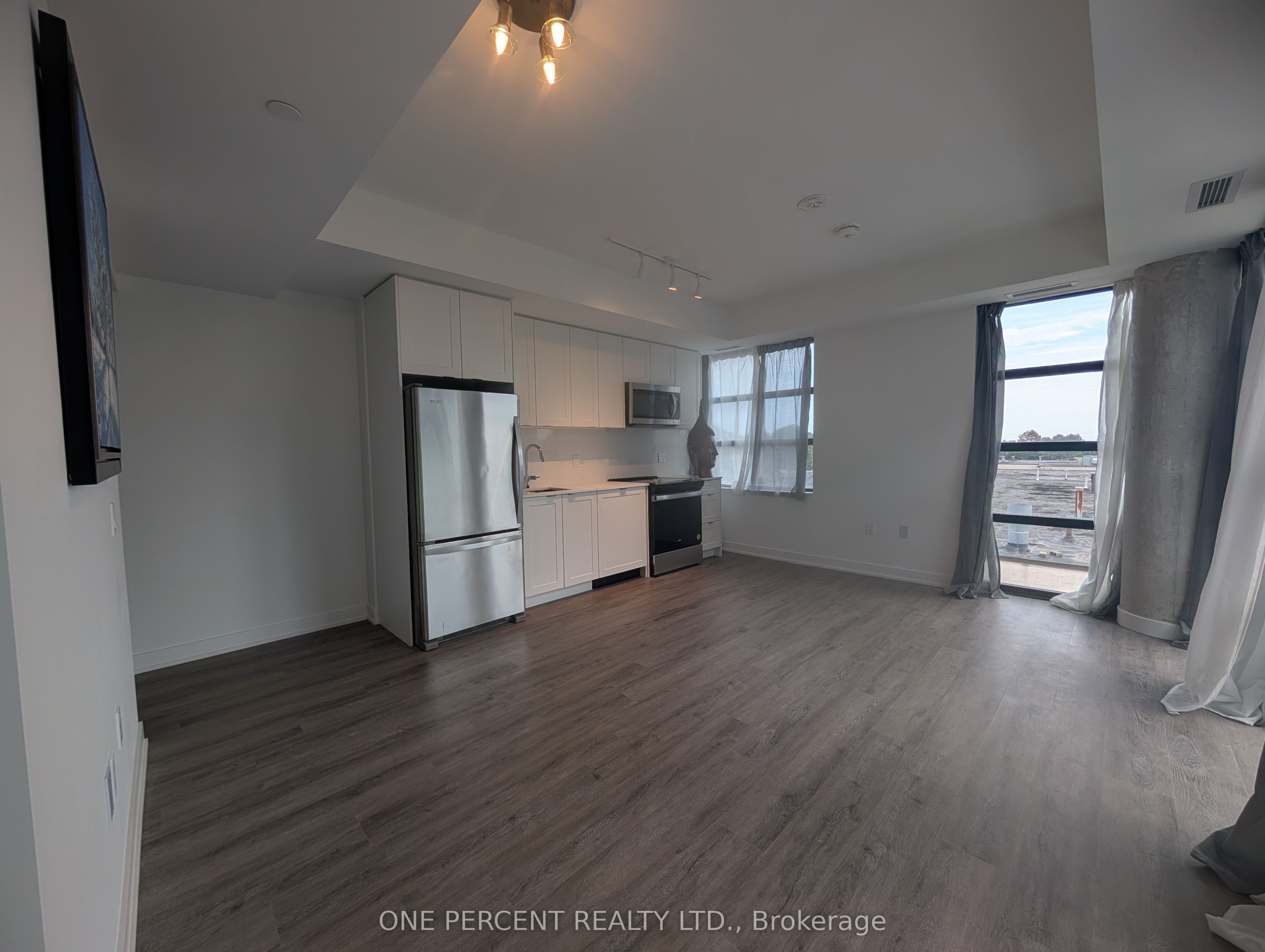 Unit 334 - 1614 Charles Street, Whitby 2