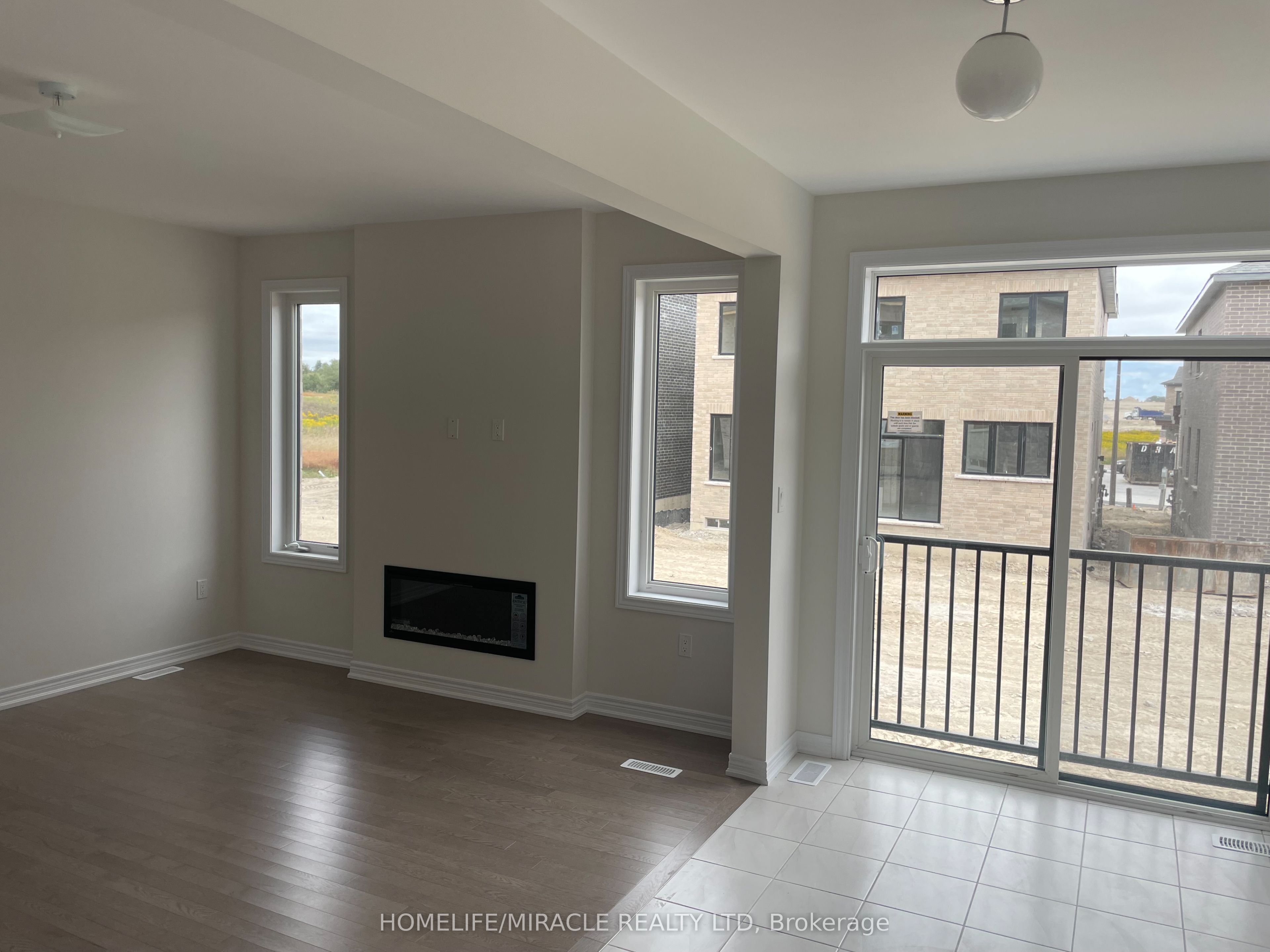 2175 Coppermine Street, Oshawa 4
