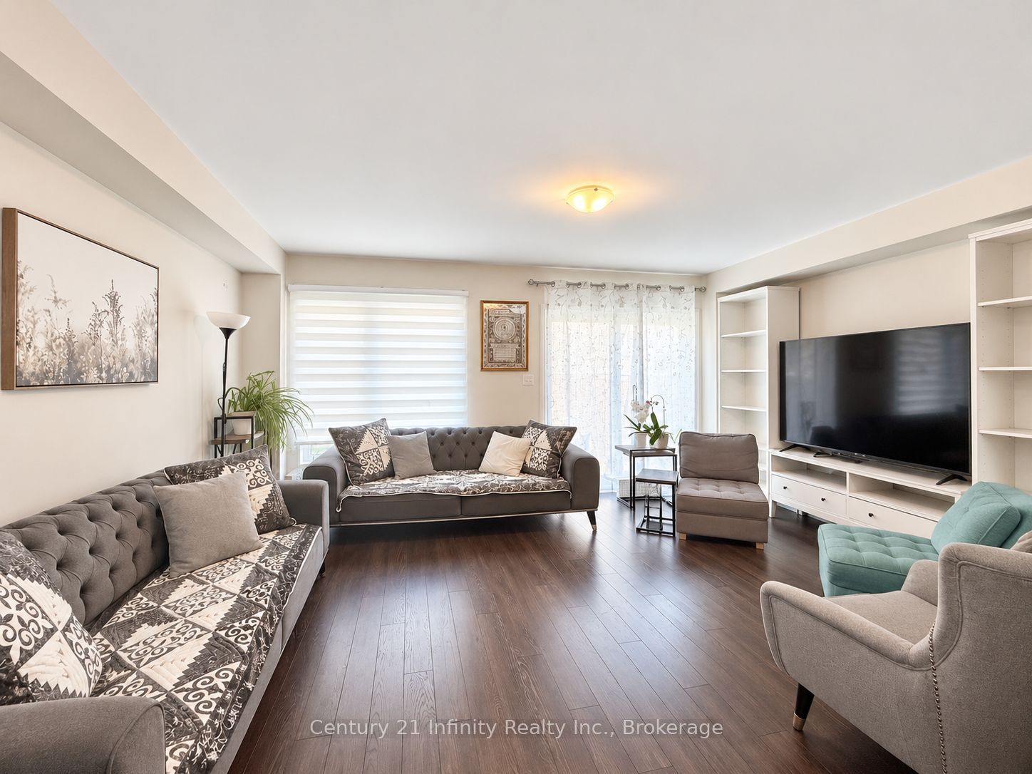 2339 Dress Circle Crescent, Oshawa 4