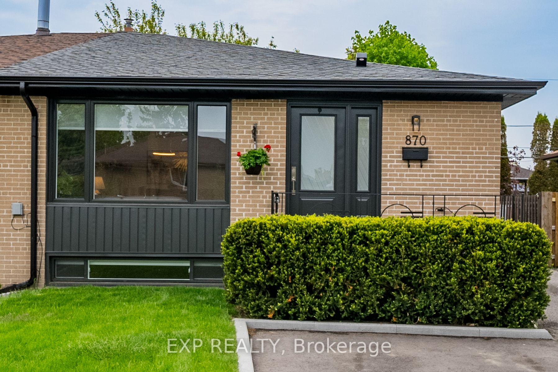 870 Modlin Road, Pickering 2